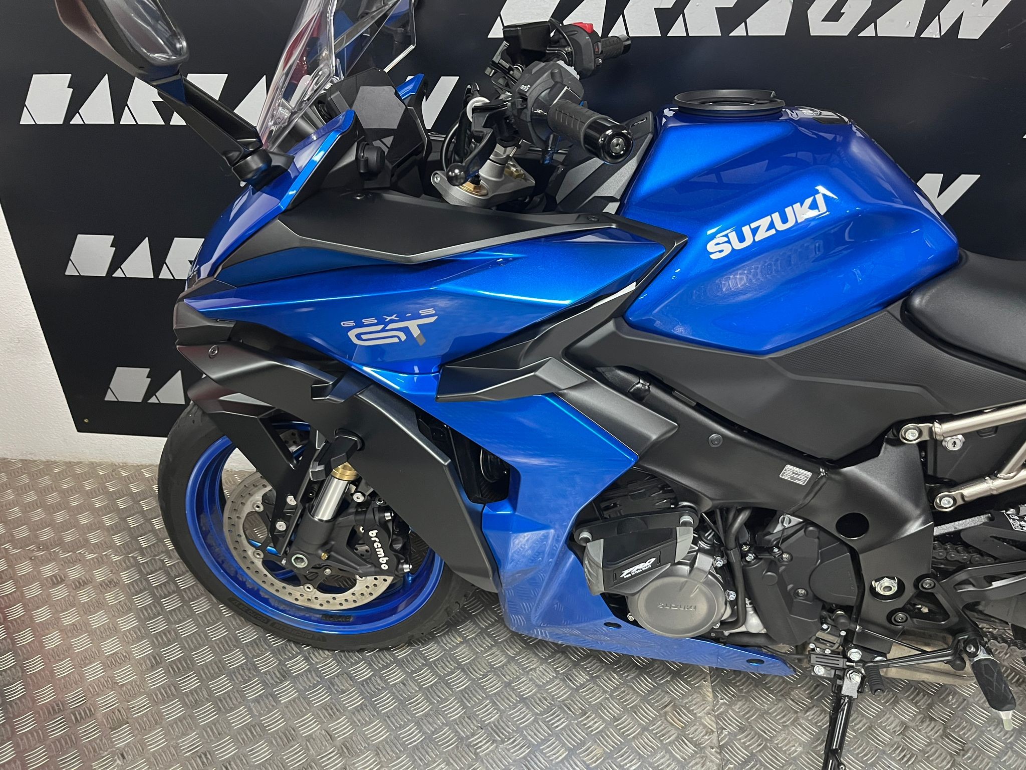 GSX-1000 GT