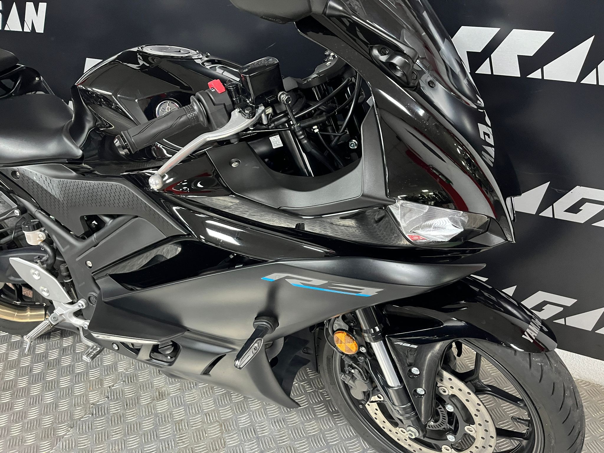 YZF-R3