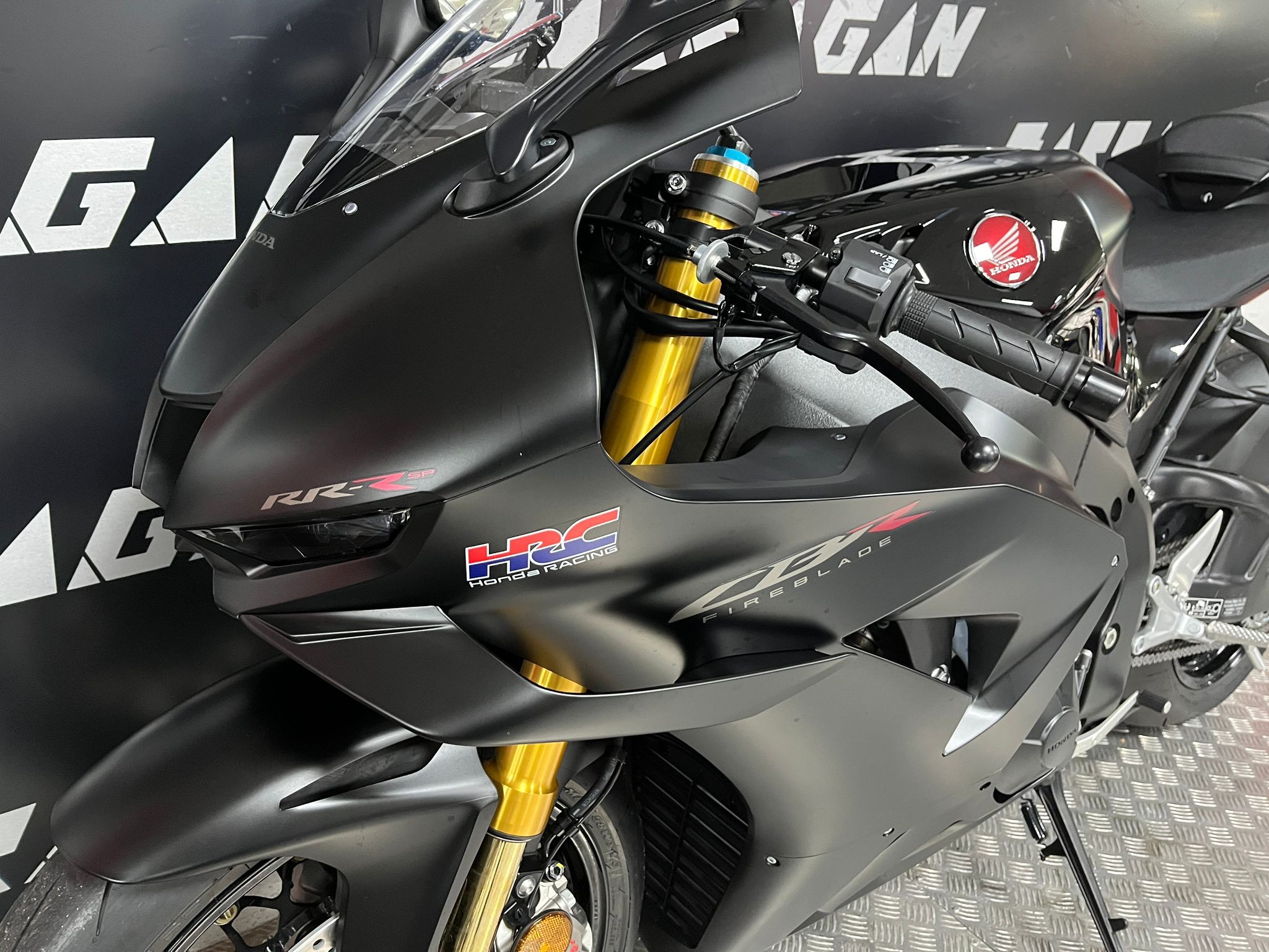 CBR 1000RR-R SP