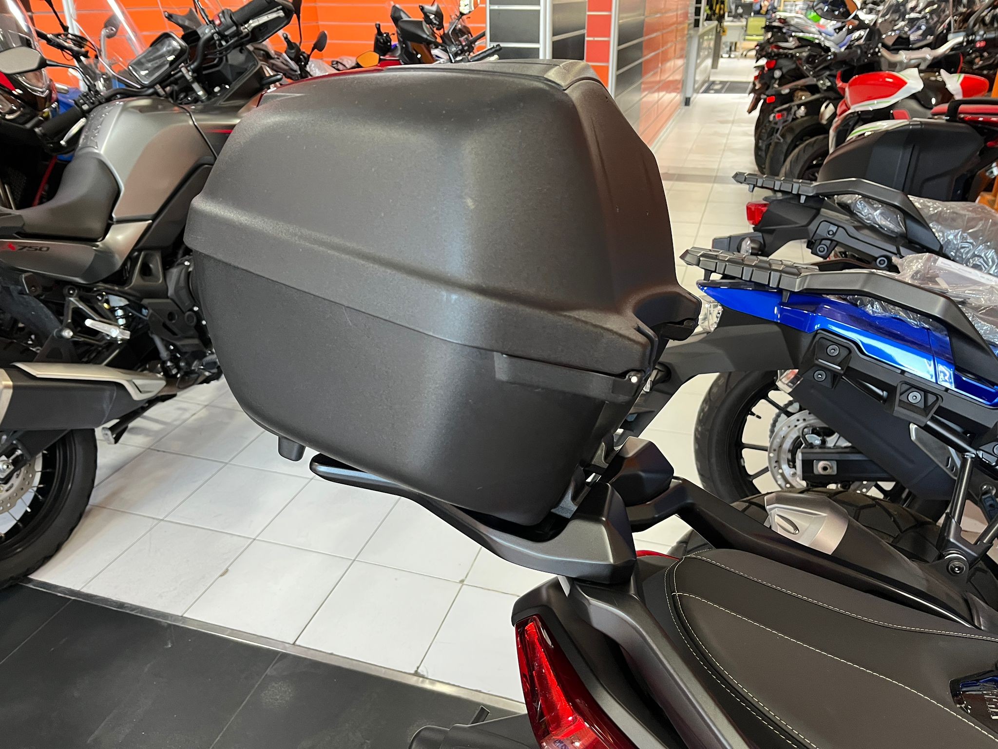 X-MAX 125