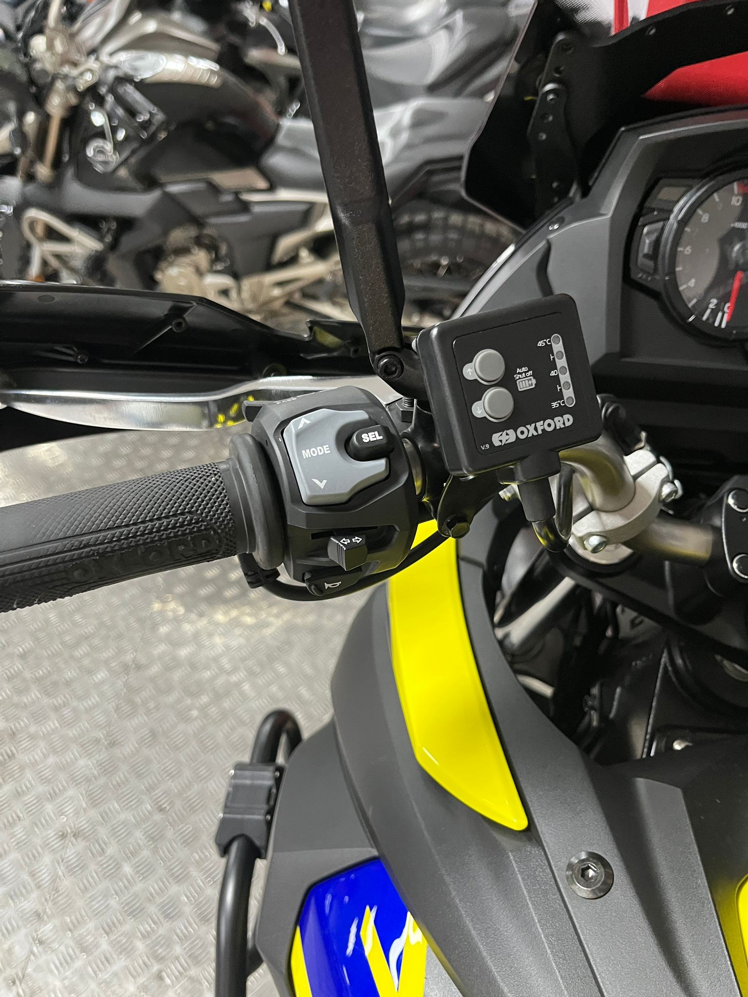 V STROM 650 XT