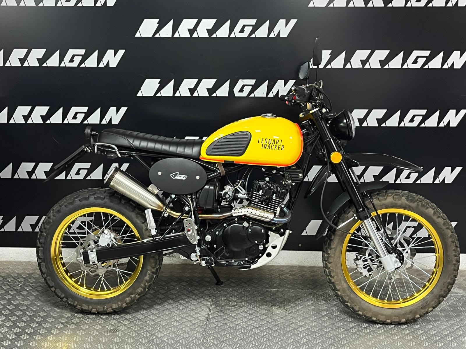 TRACKER 125