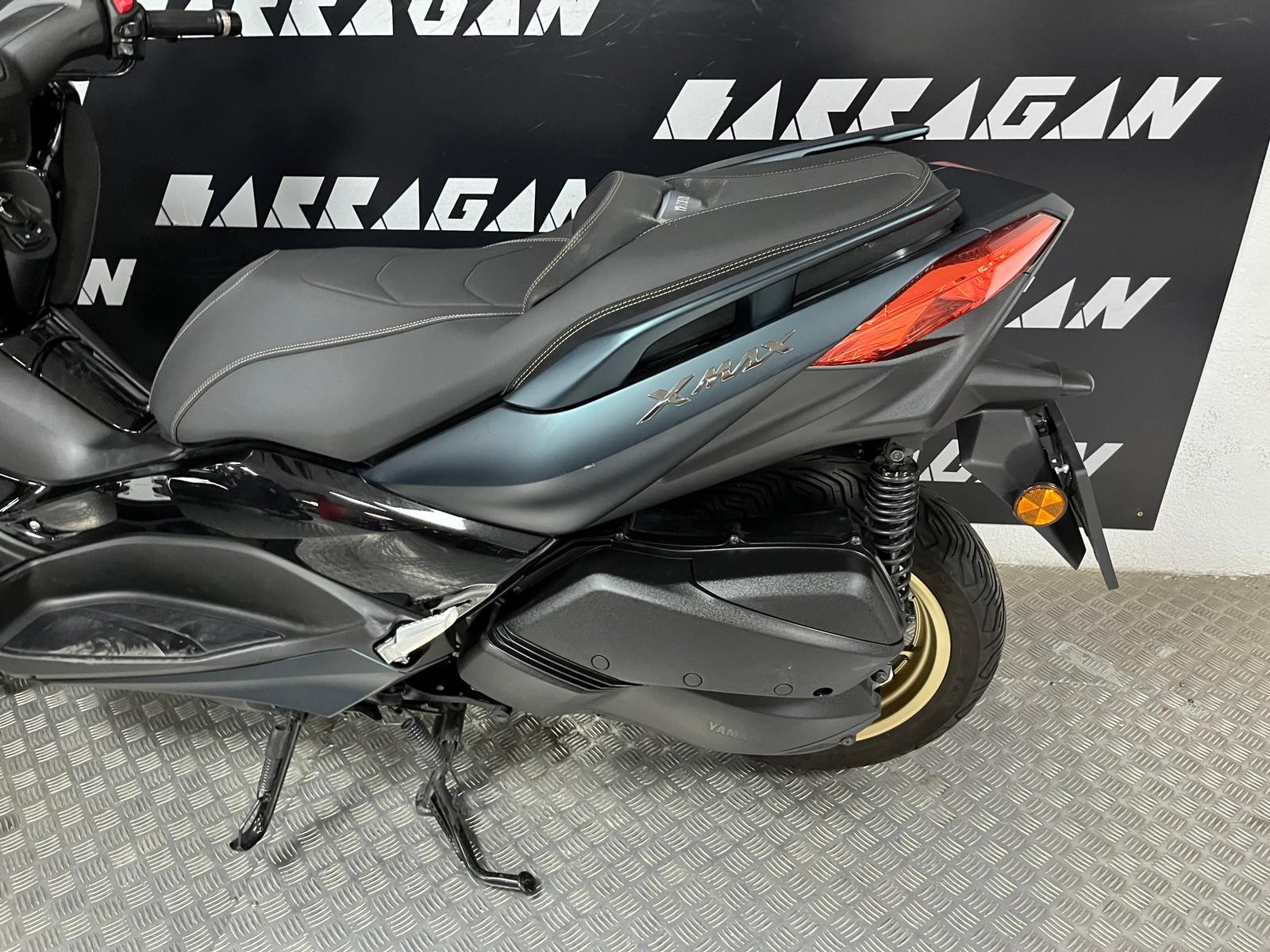 XMAX 300 TECH MAX