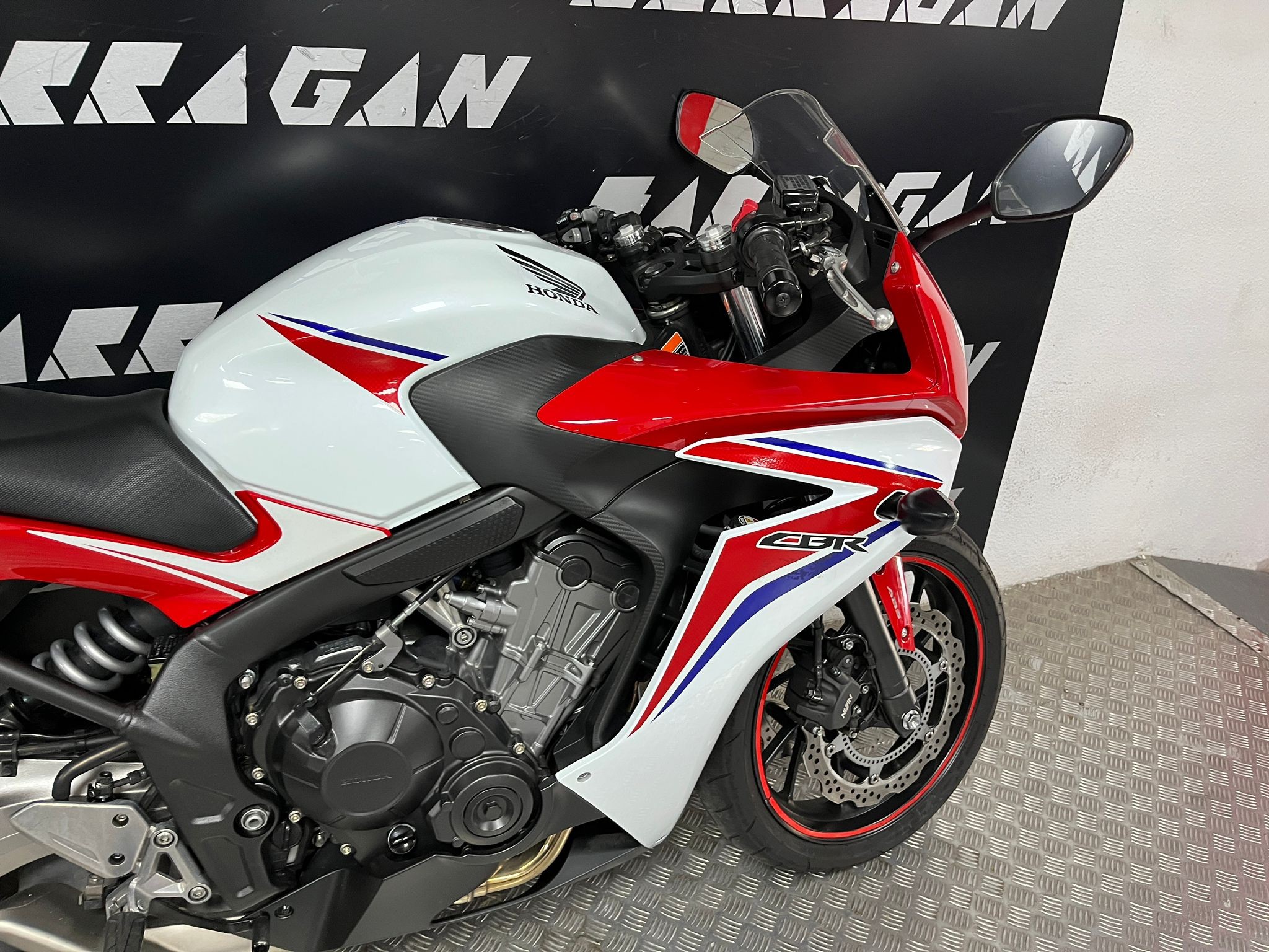 CBR650 F  A - A2