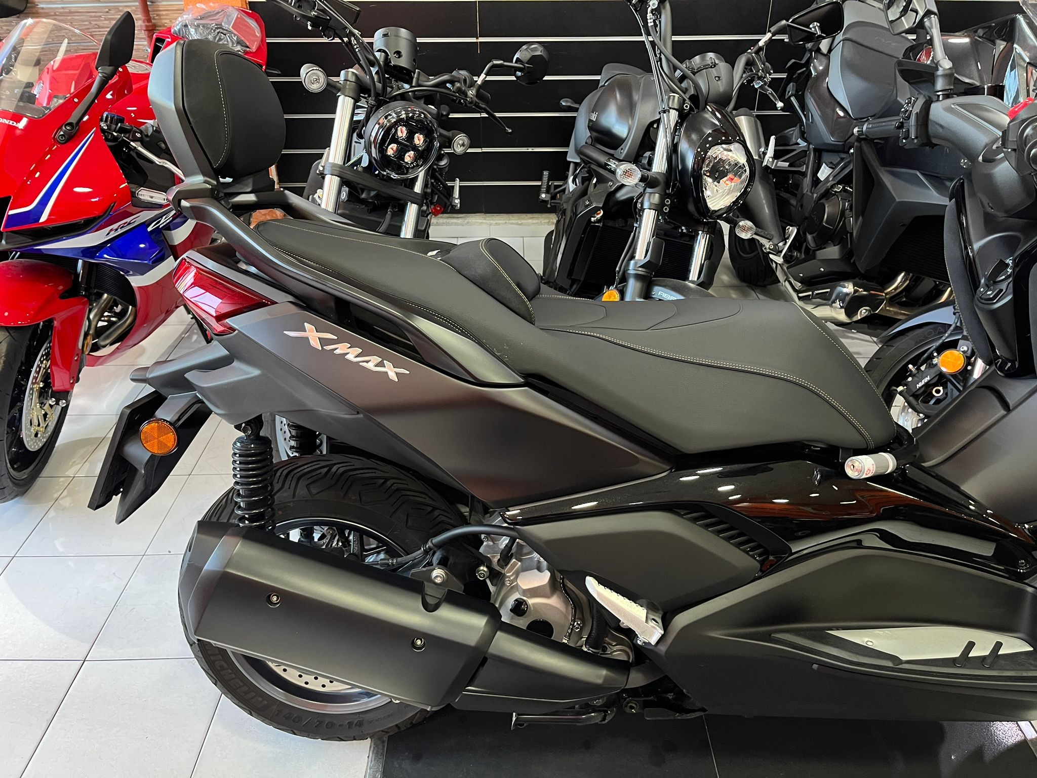 XMAX 300 TECH MAX