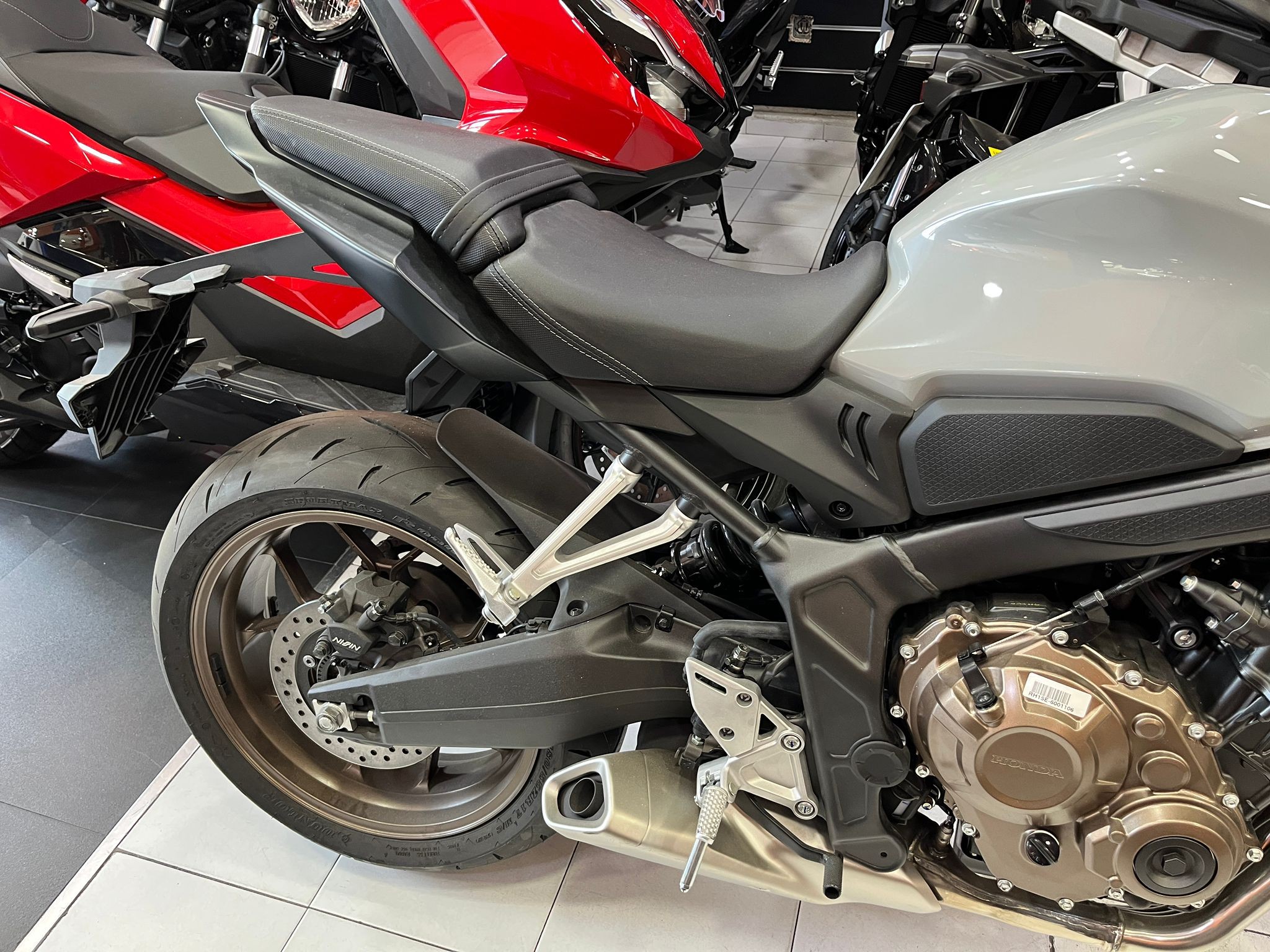 CB 650 R