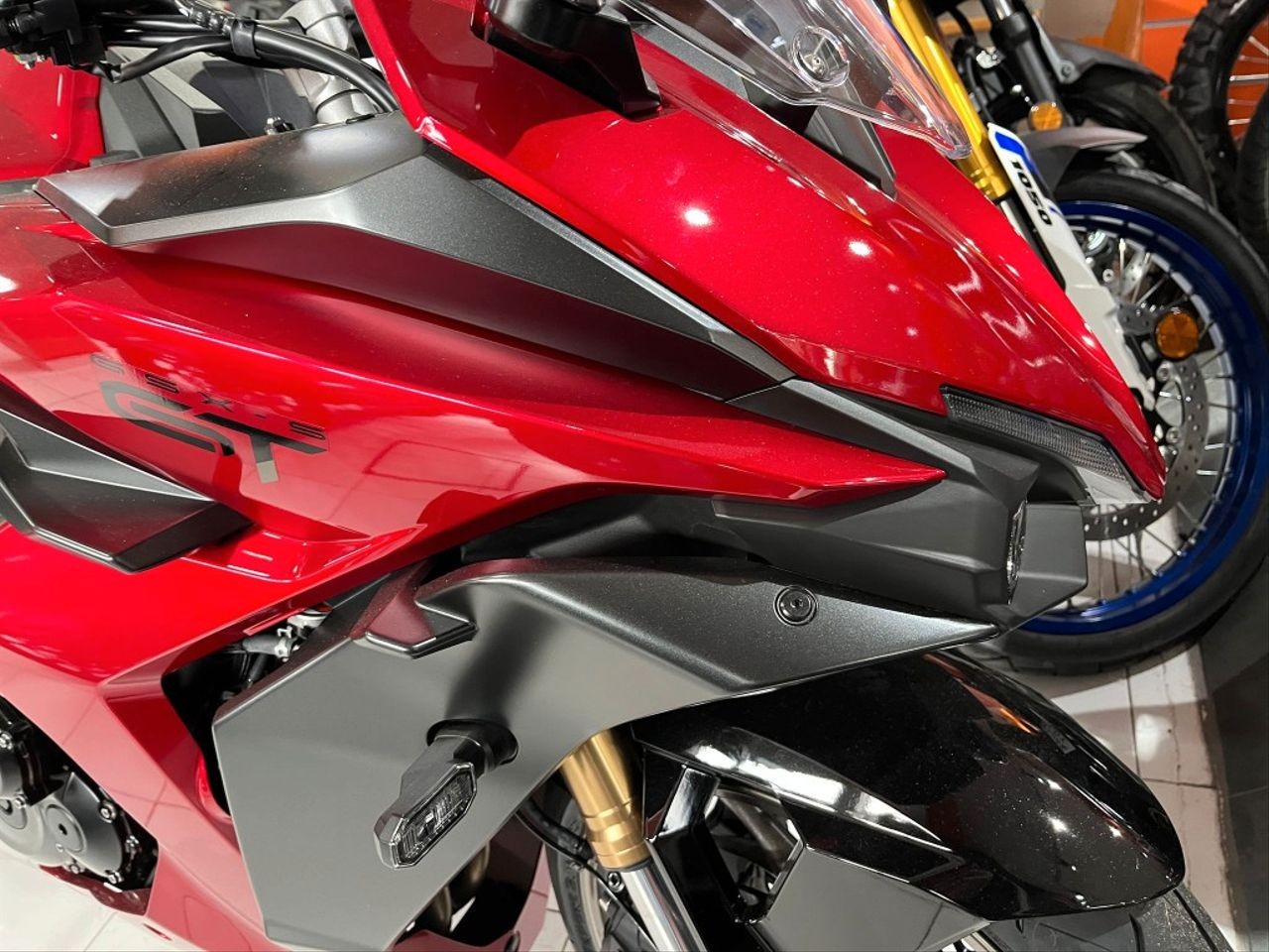 GSX-S 1000 GT