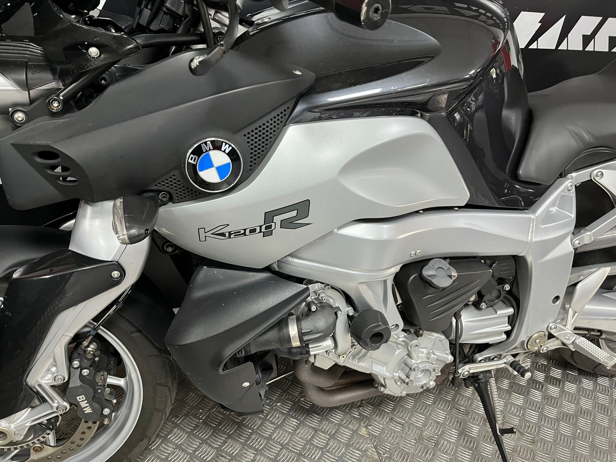 K1200R