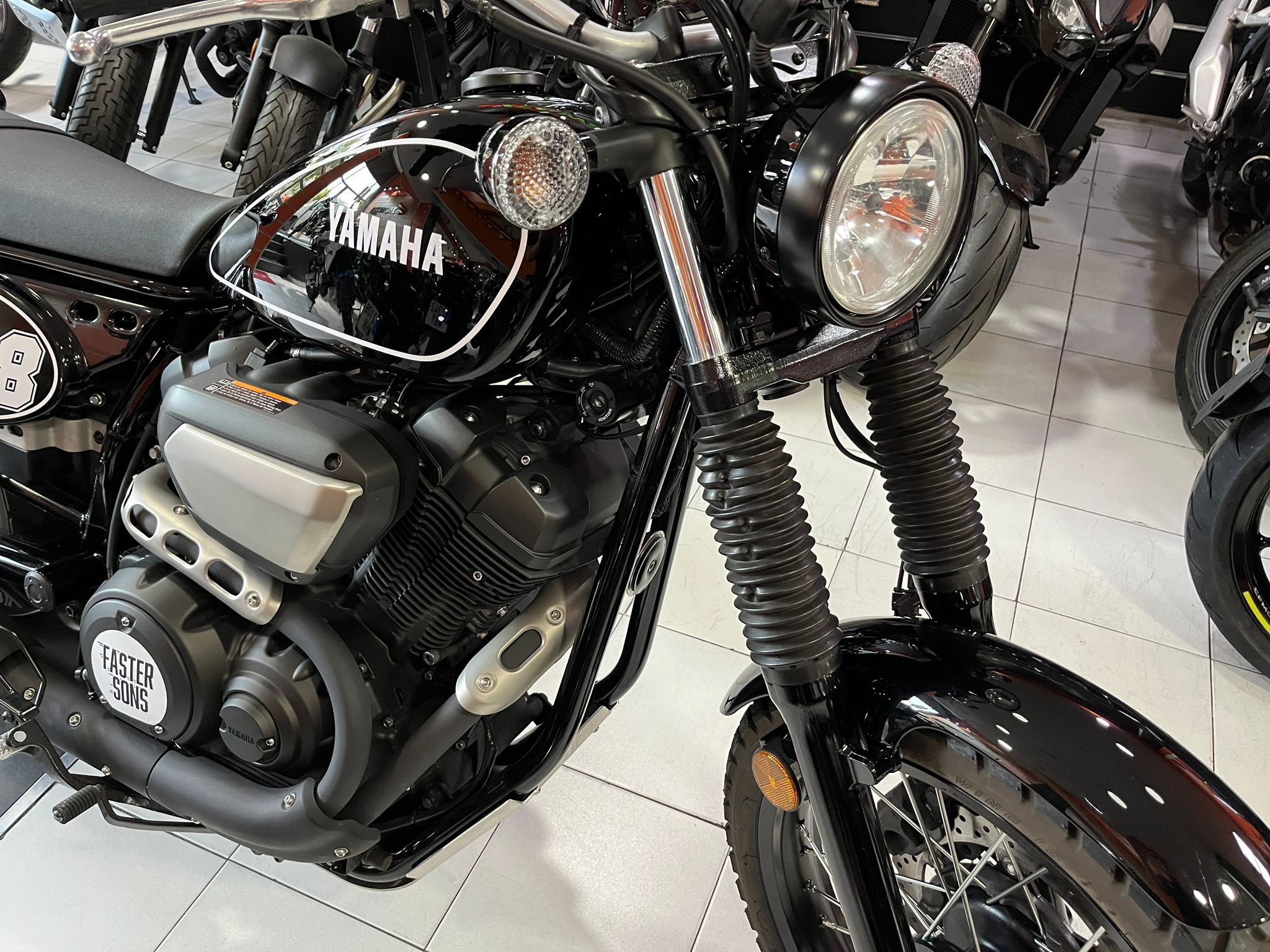 XV 950R