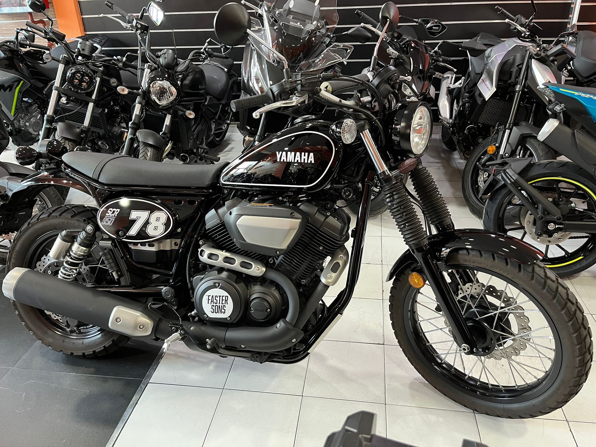 XV 950R