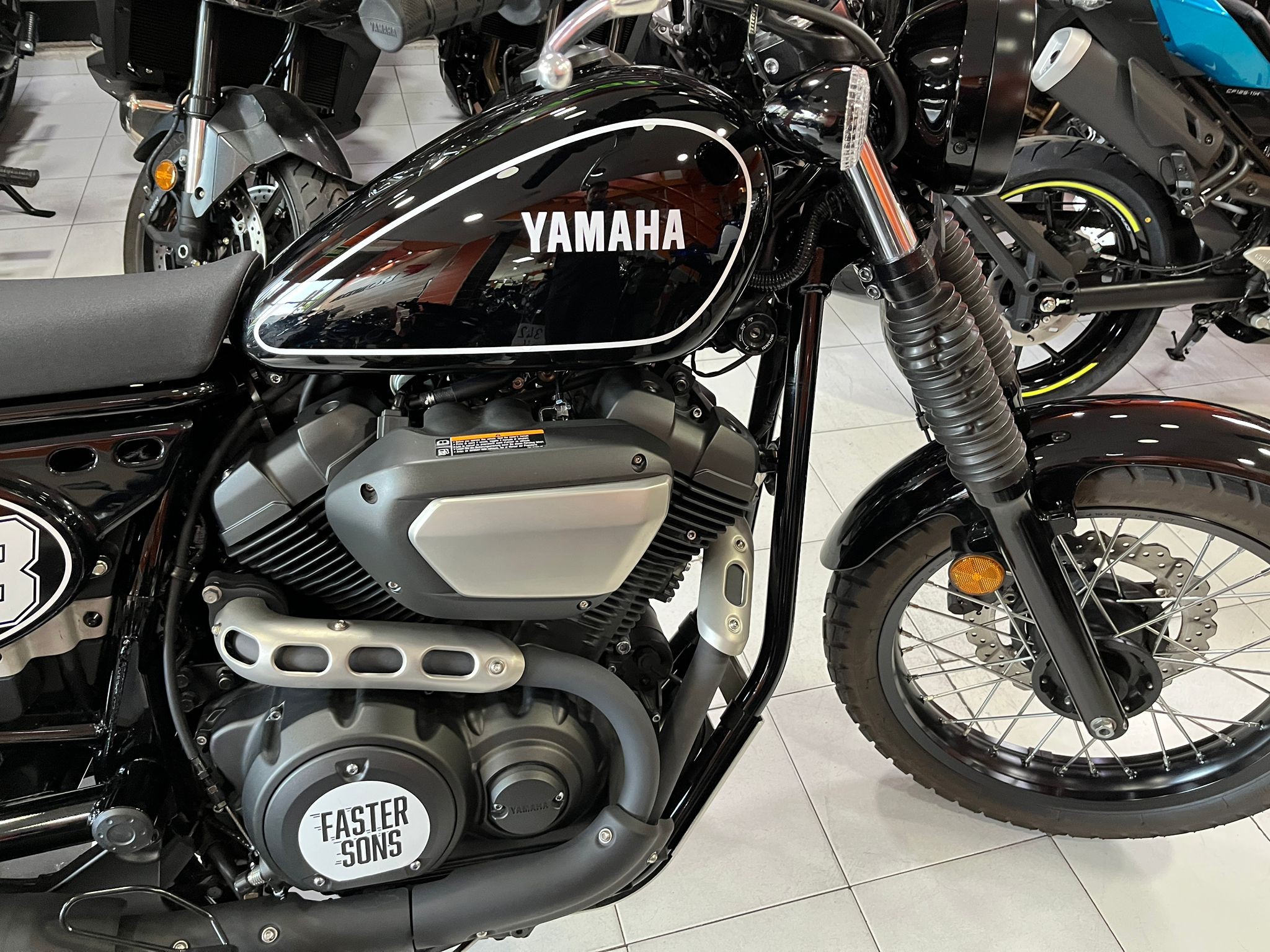 XV 950R