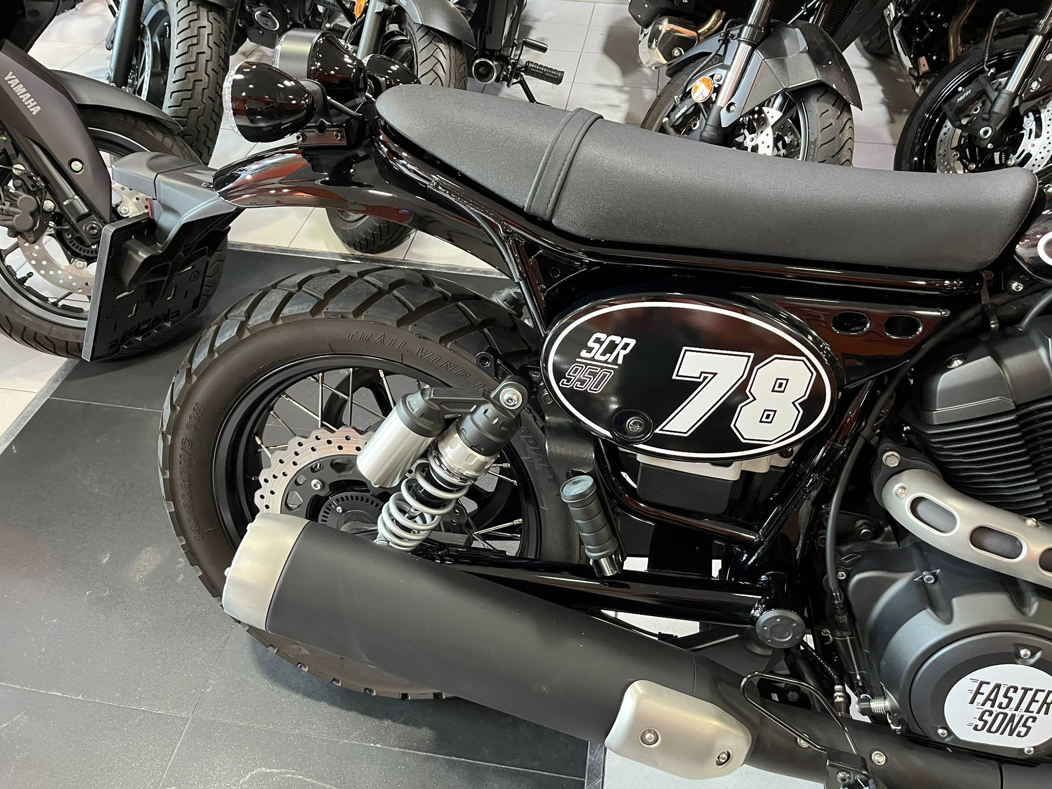 XV 950R