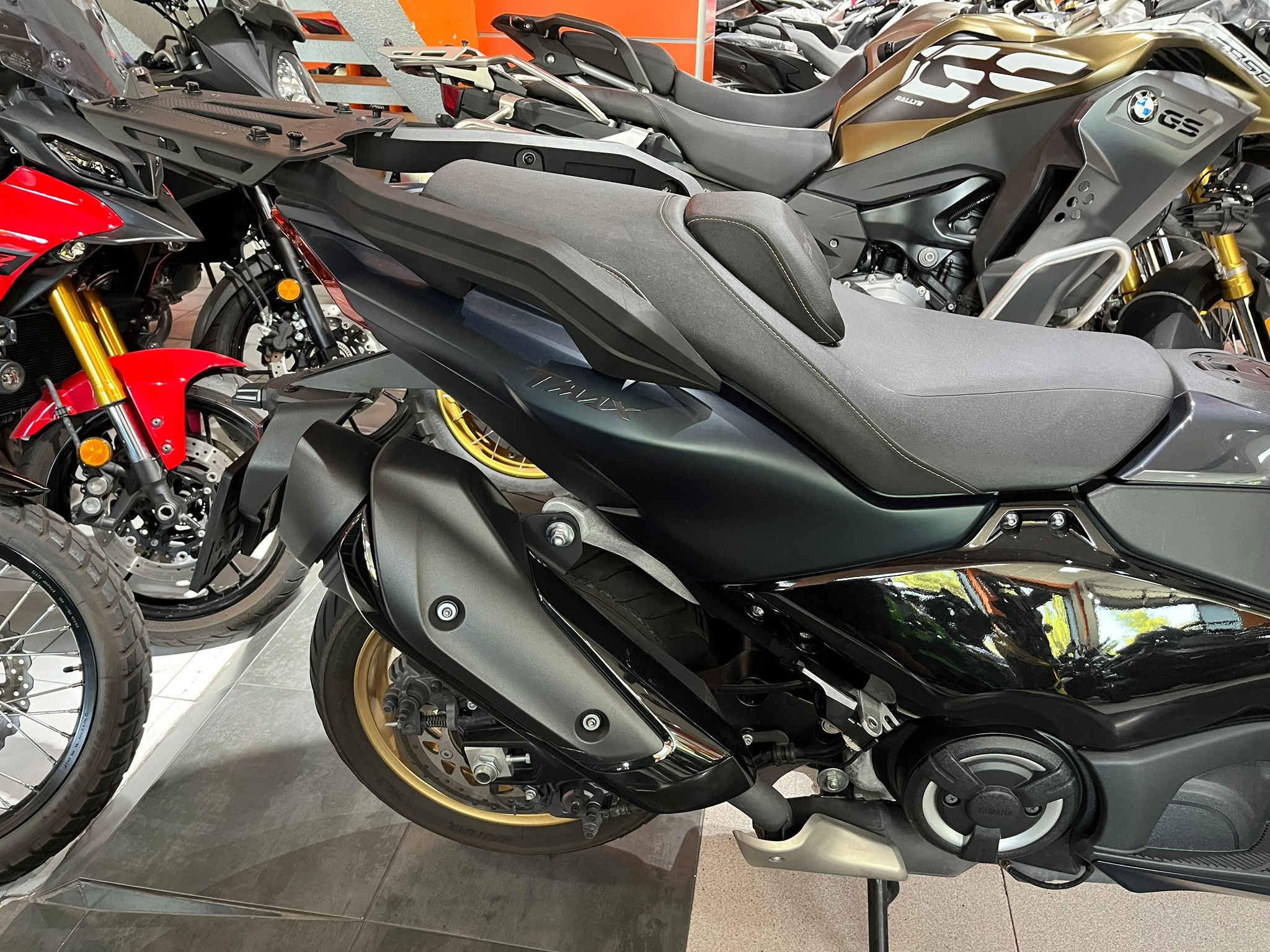 T MAX 560 (TECH MAX)