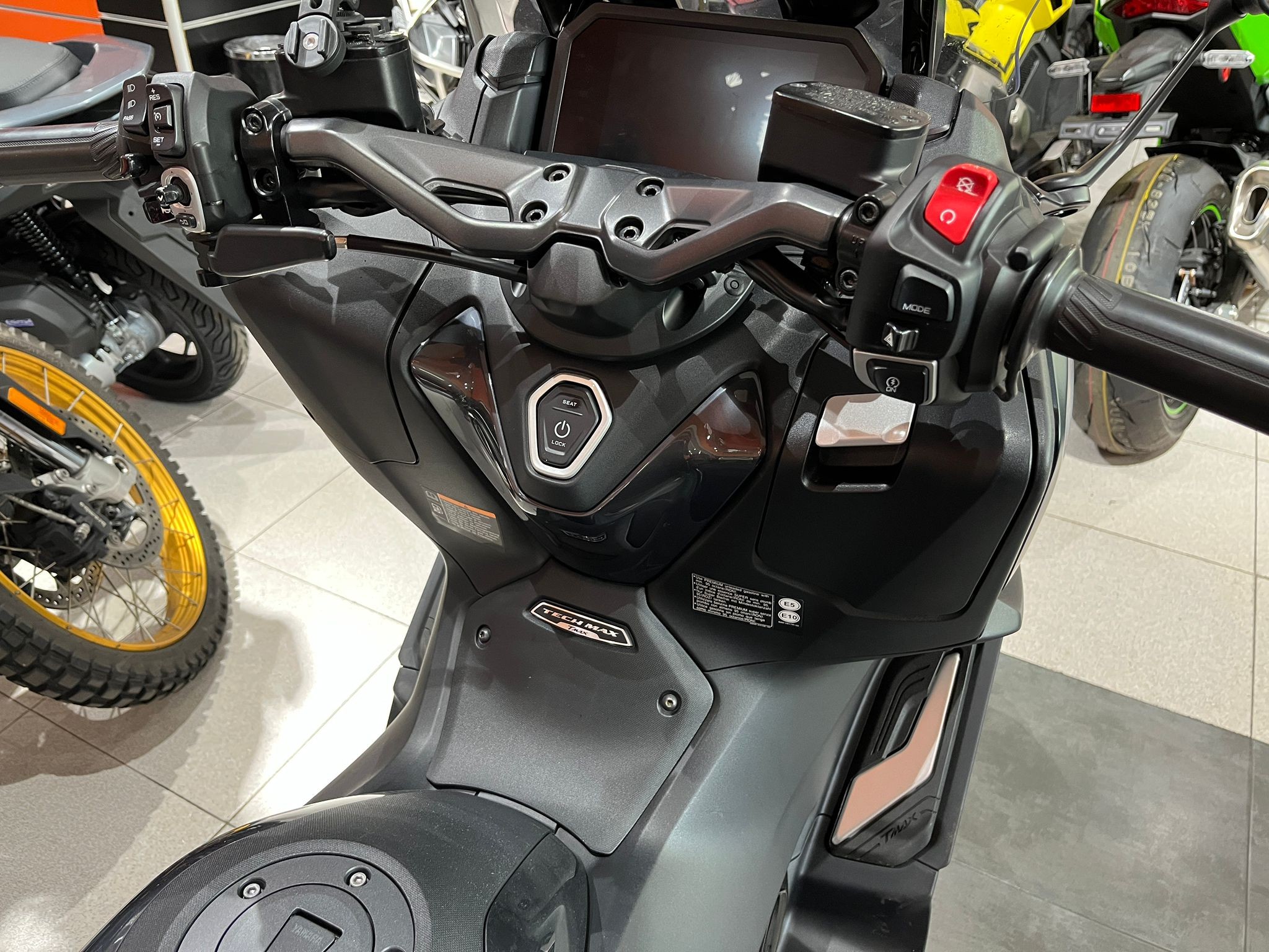 T MAX 560 (TECH MAX)