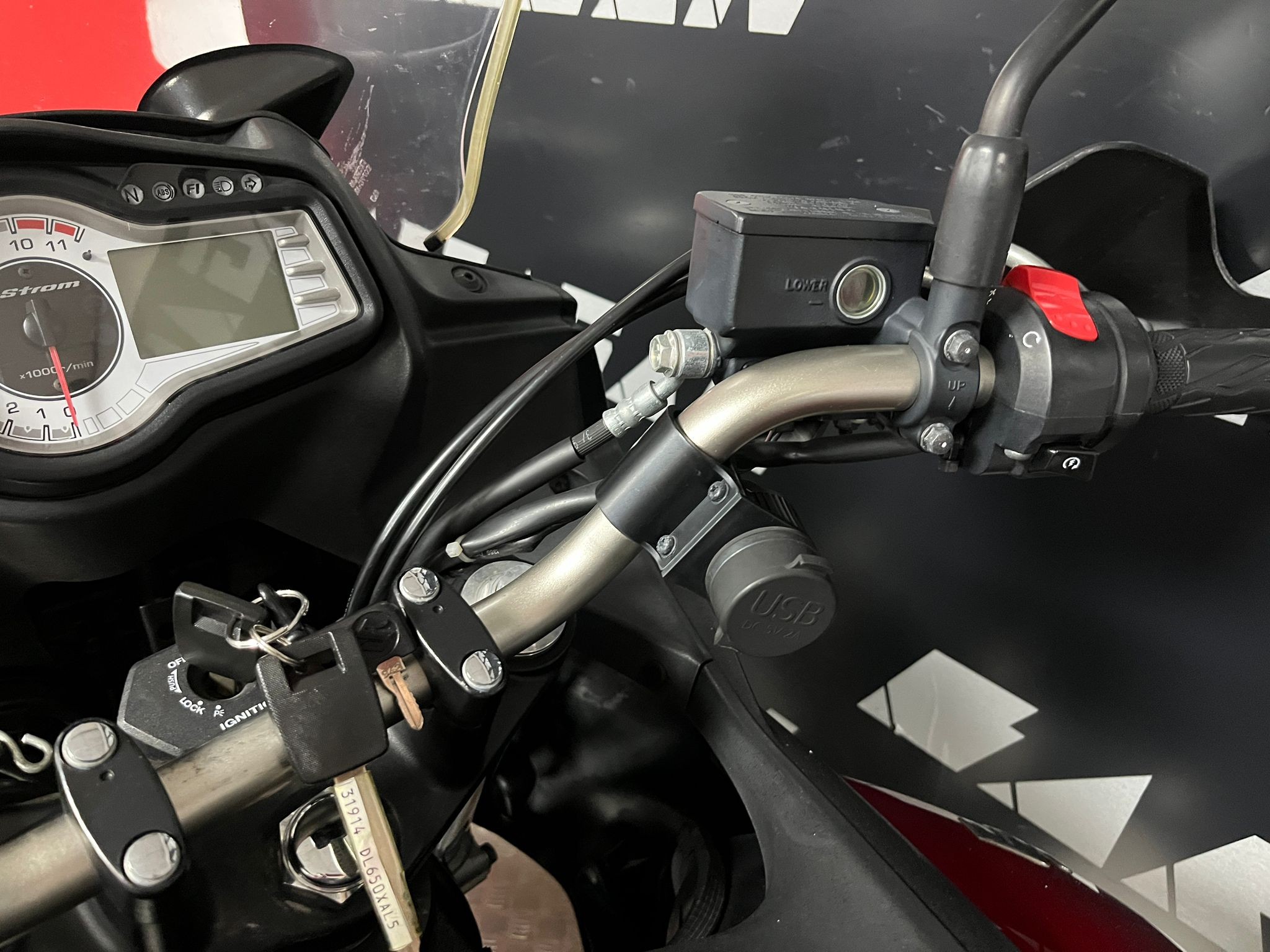 V STROM 650