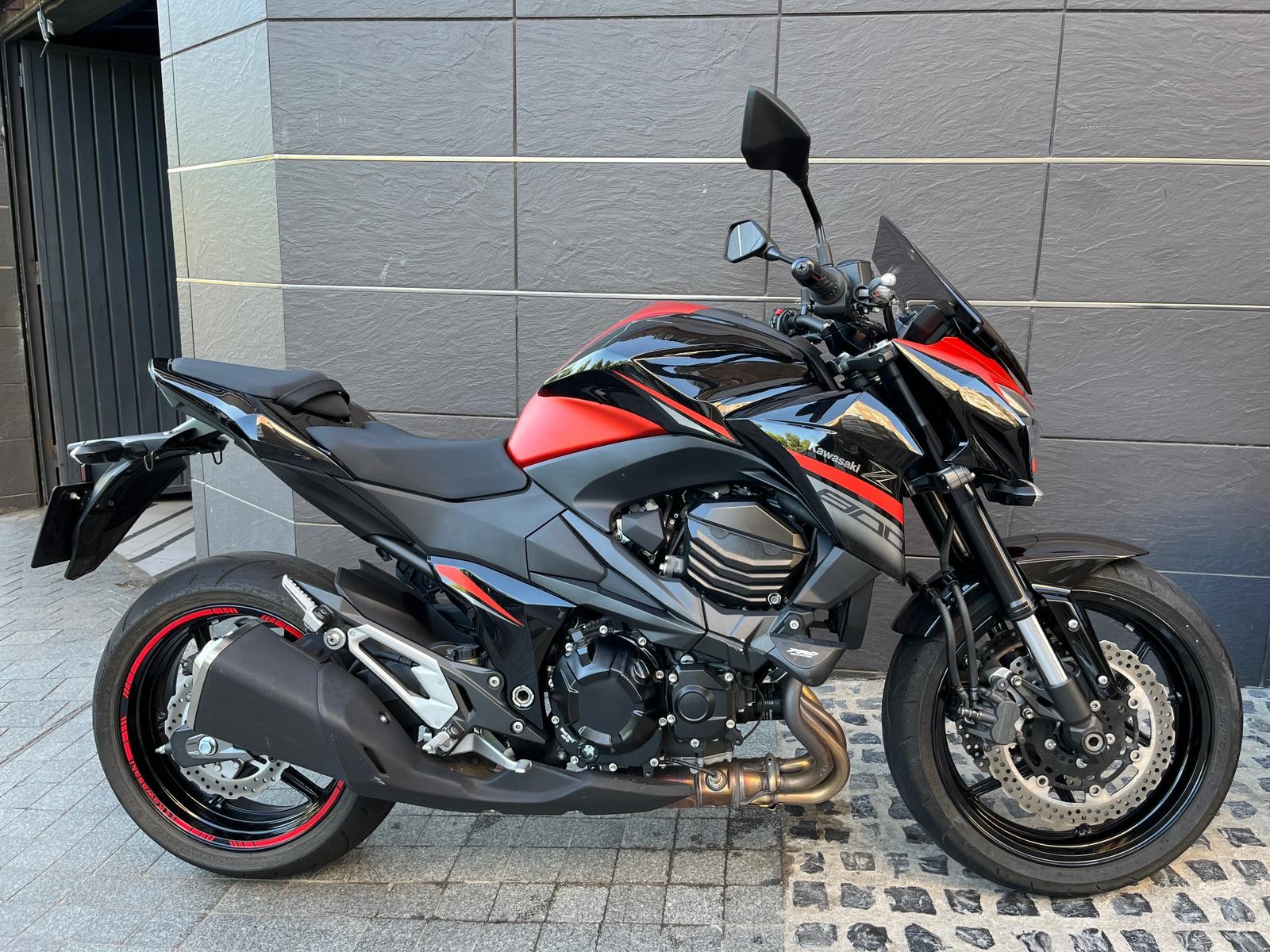 Z800e A2