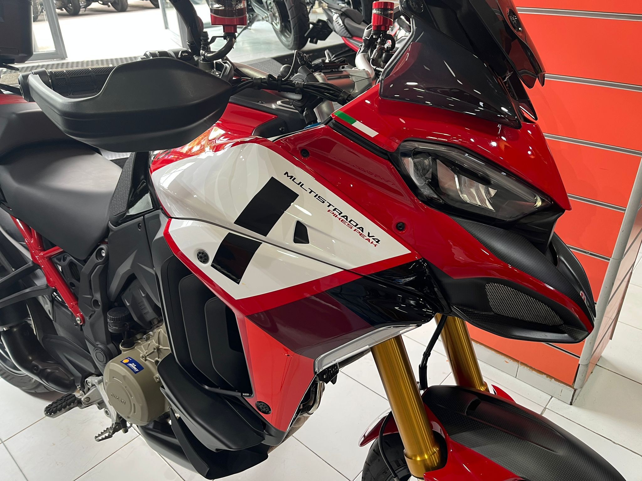 MULTISTRADA V4 PIKES PEAK
