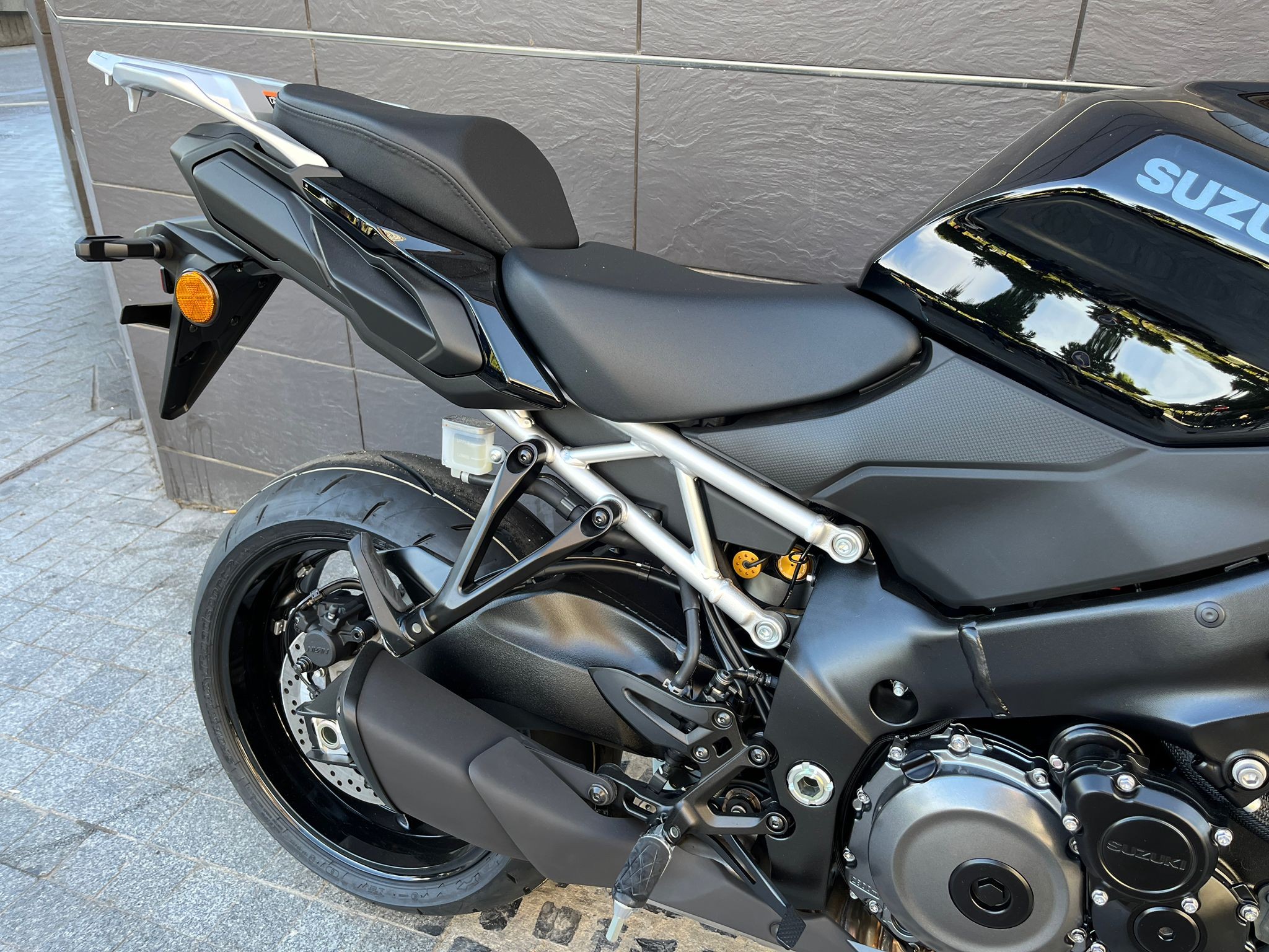 GSX-S1000GX