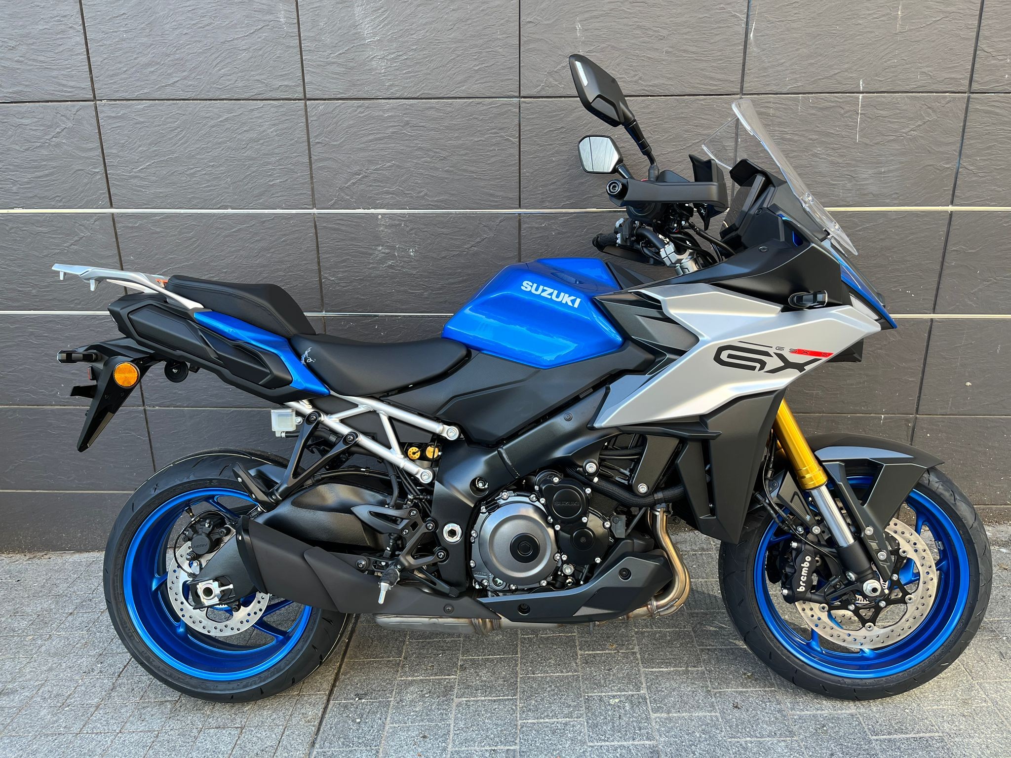 GSX-S1000GX