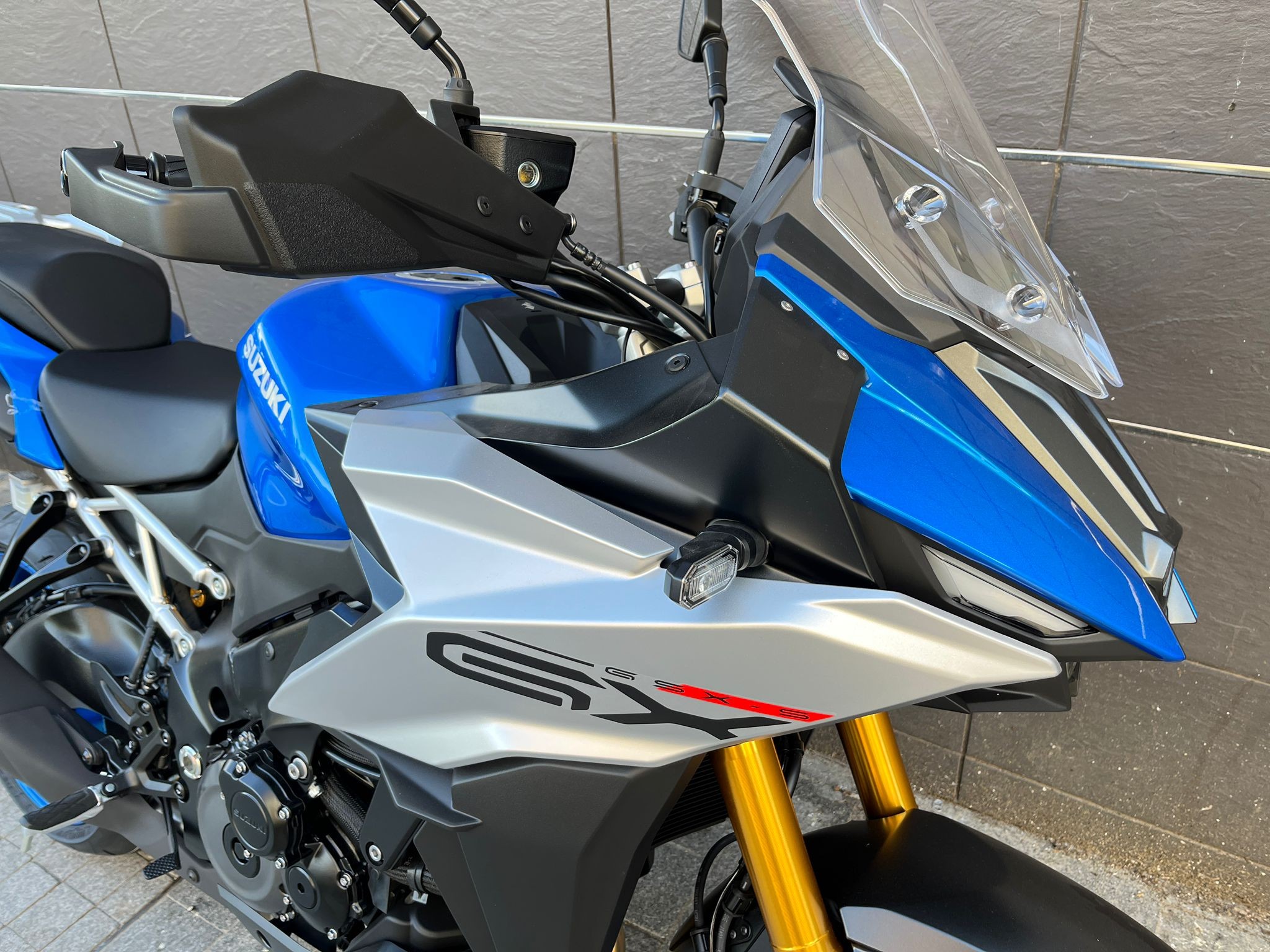 GSX-S1000GX
