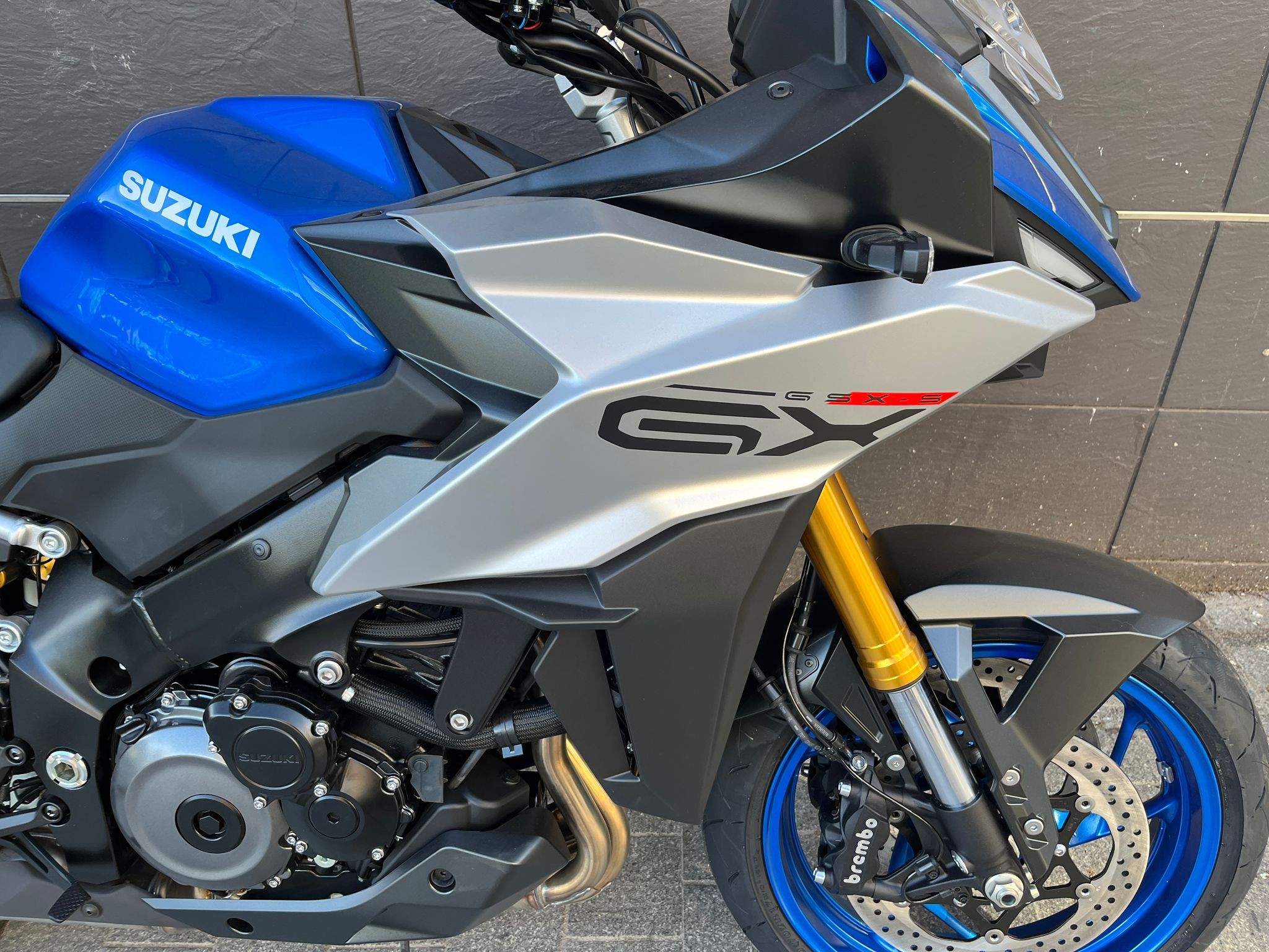 GSX-S1000GX