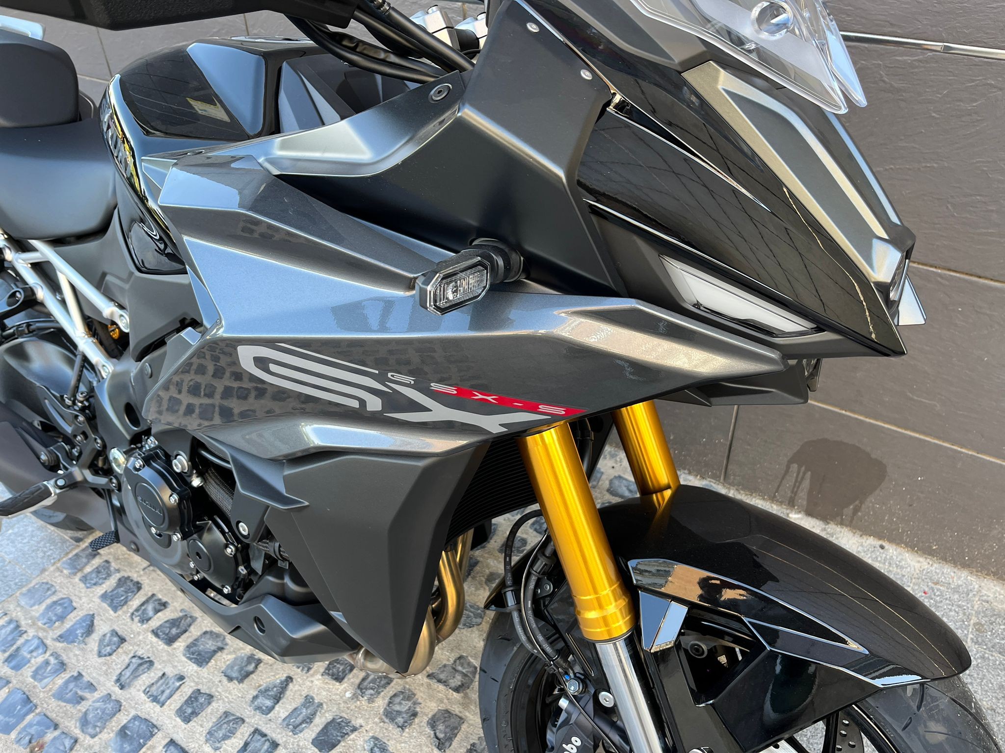 GSX-S1000GX