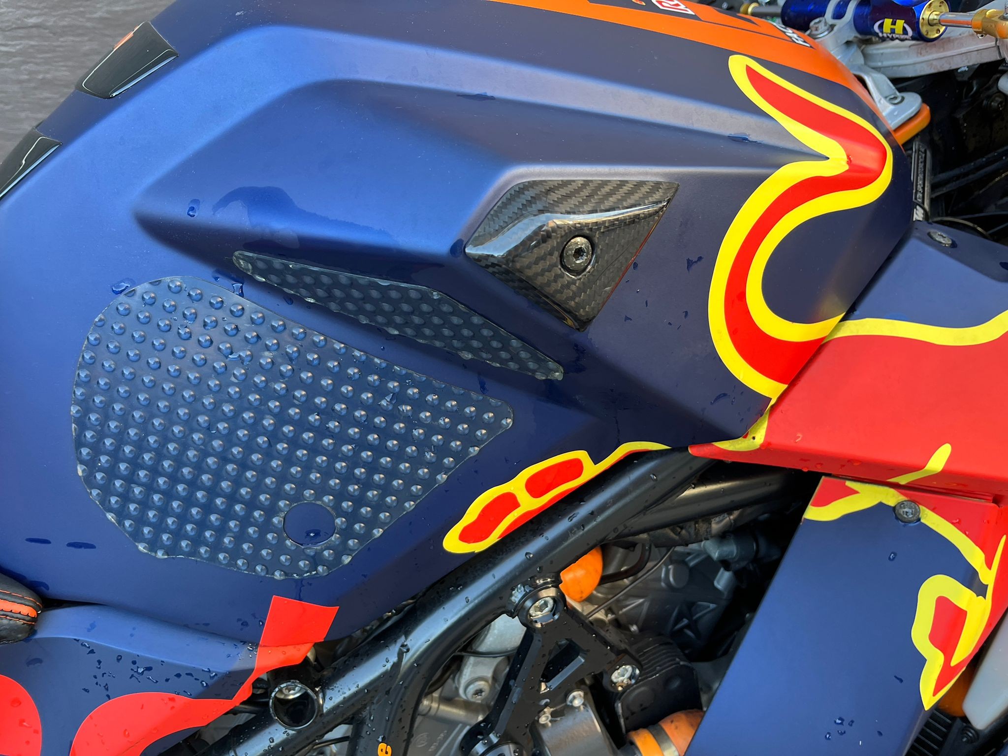 RC8 RED BULL