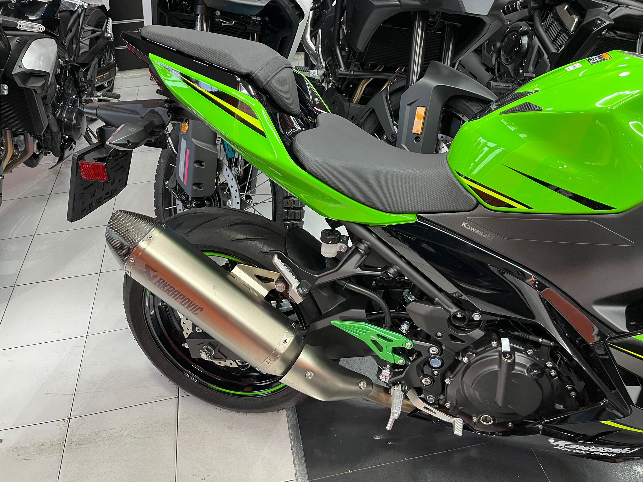 NINJA 400