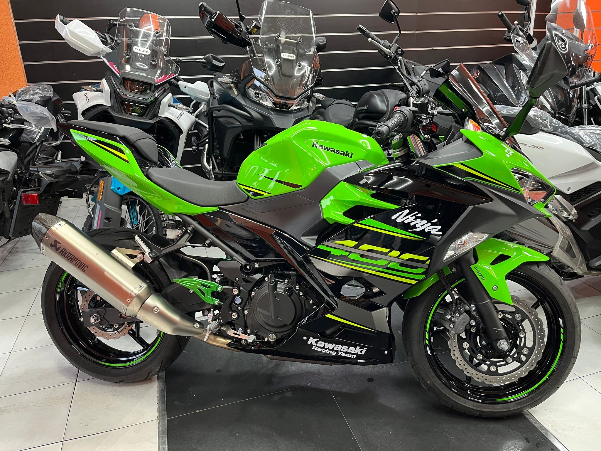 NINJA 400