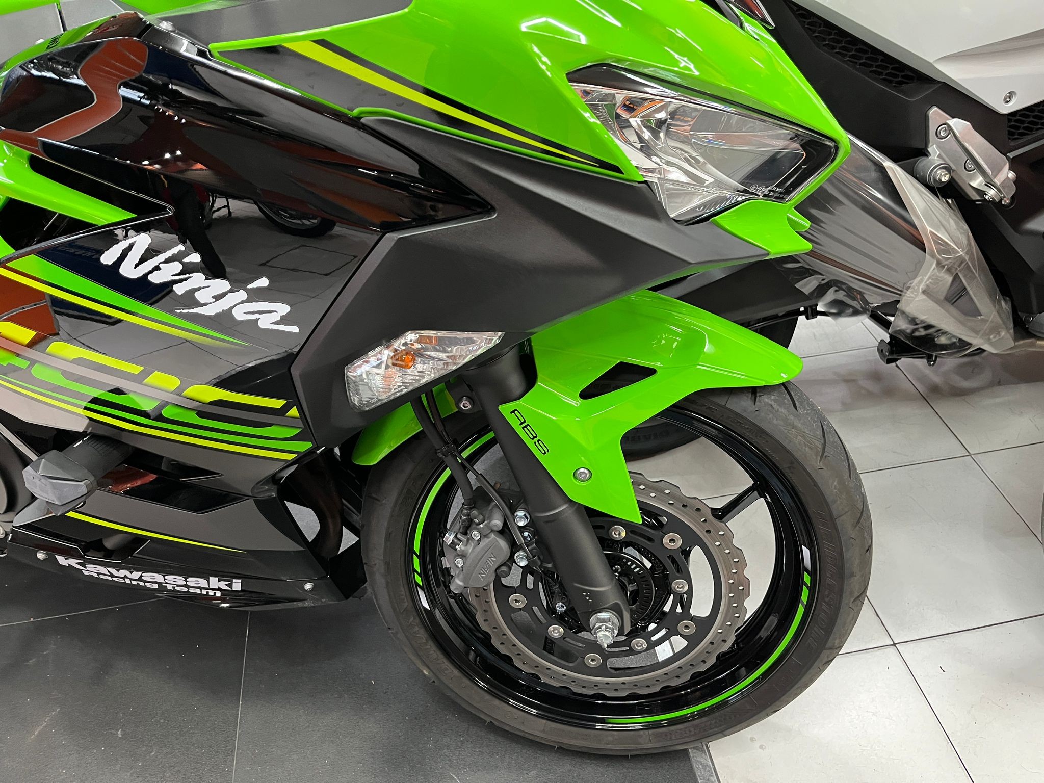 NINJA 400