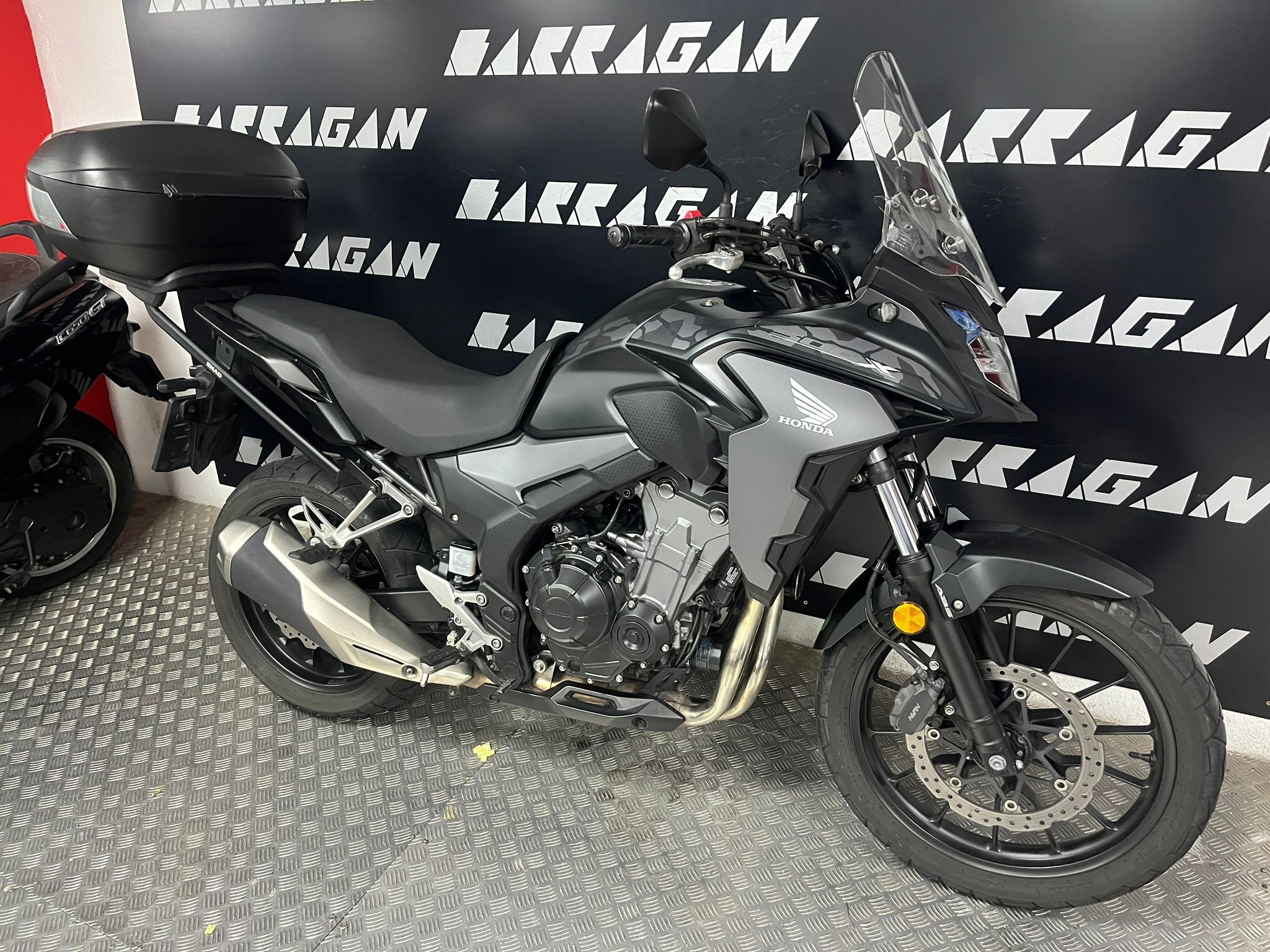 CB 500X