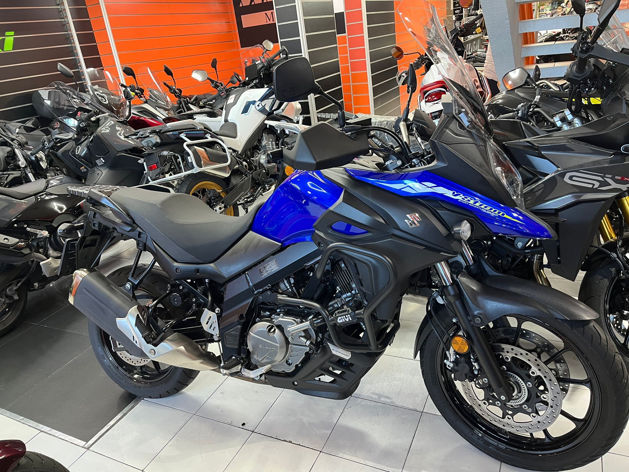V STROM 650