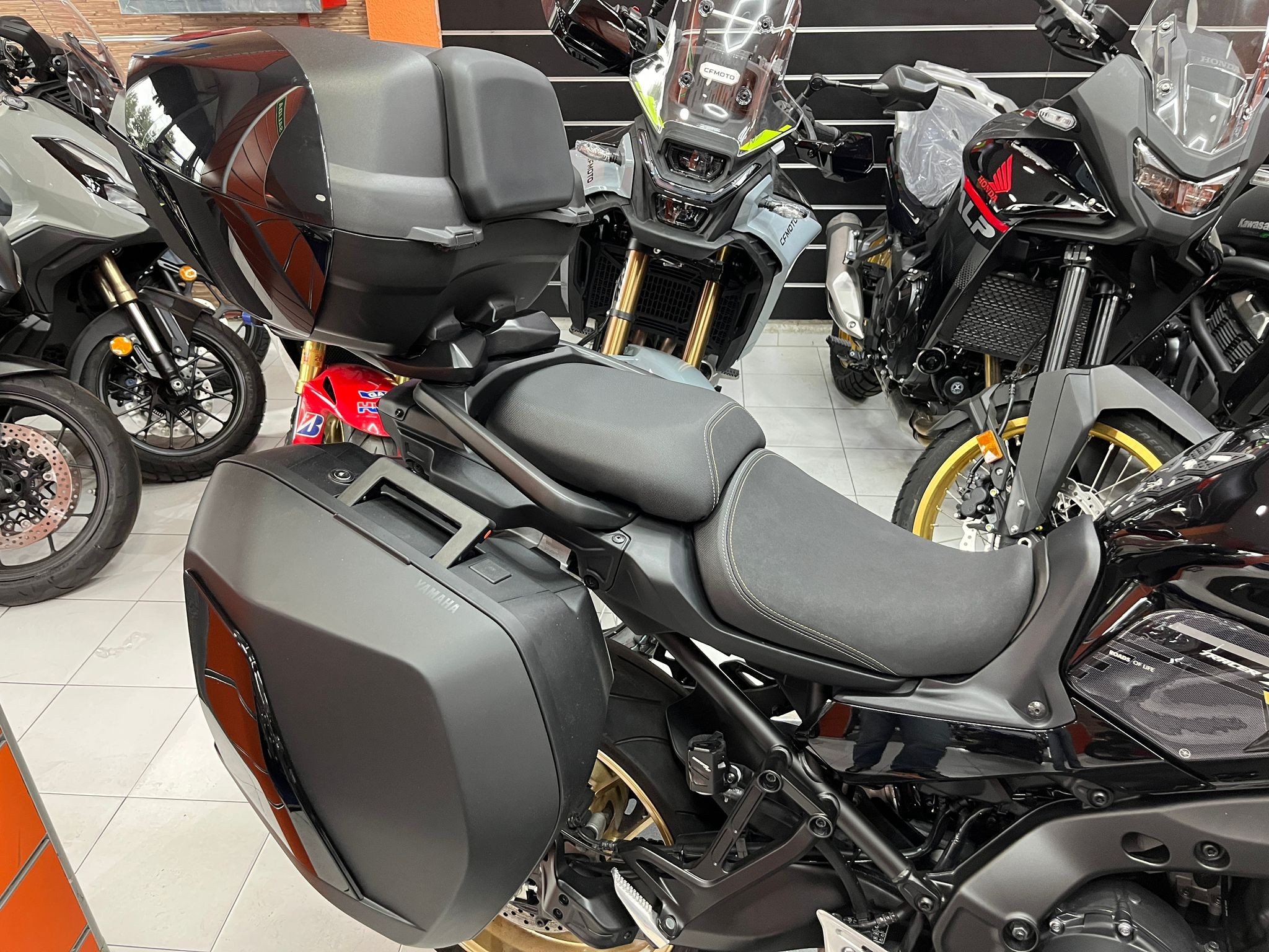 TRACER 9 GT