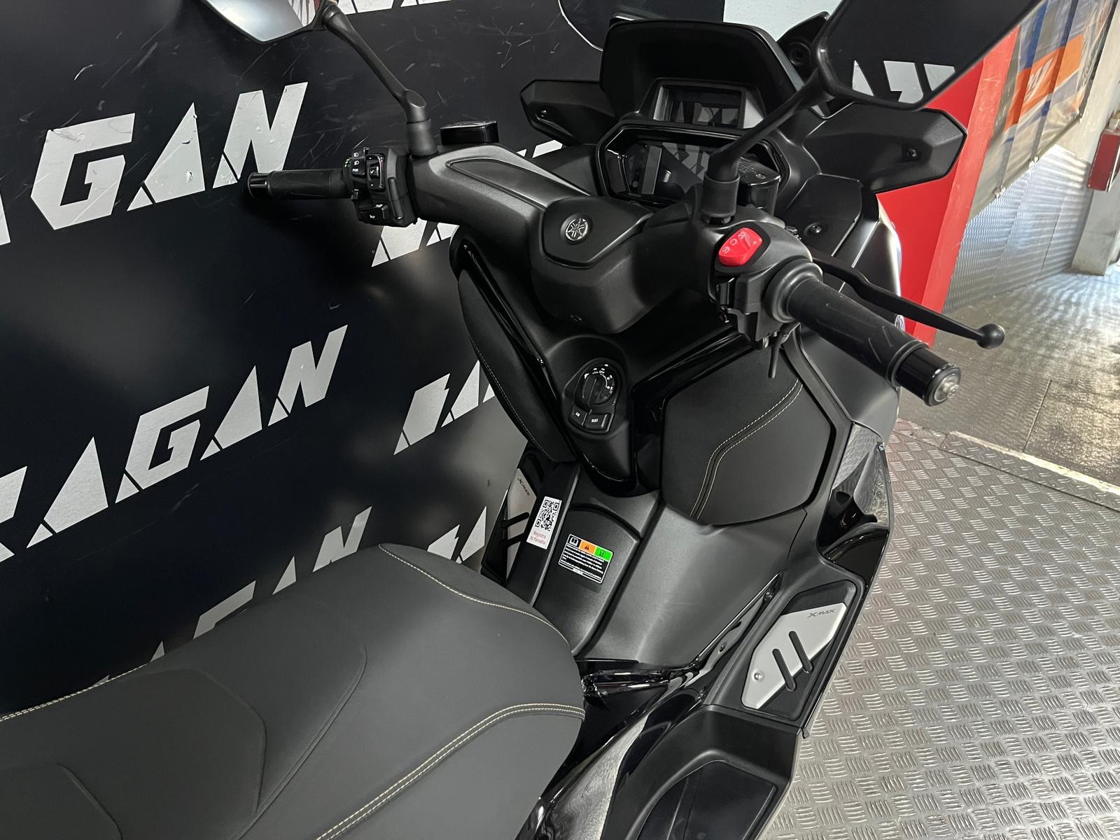 X-MAX 125 TECH MAX