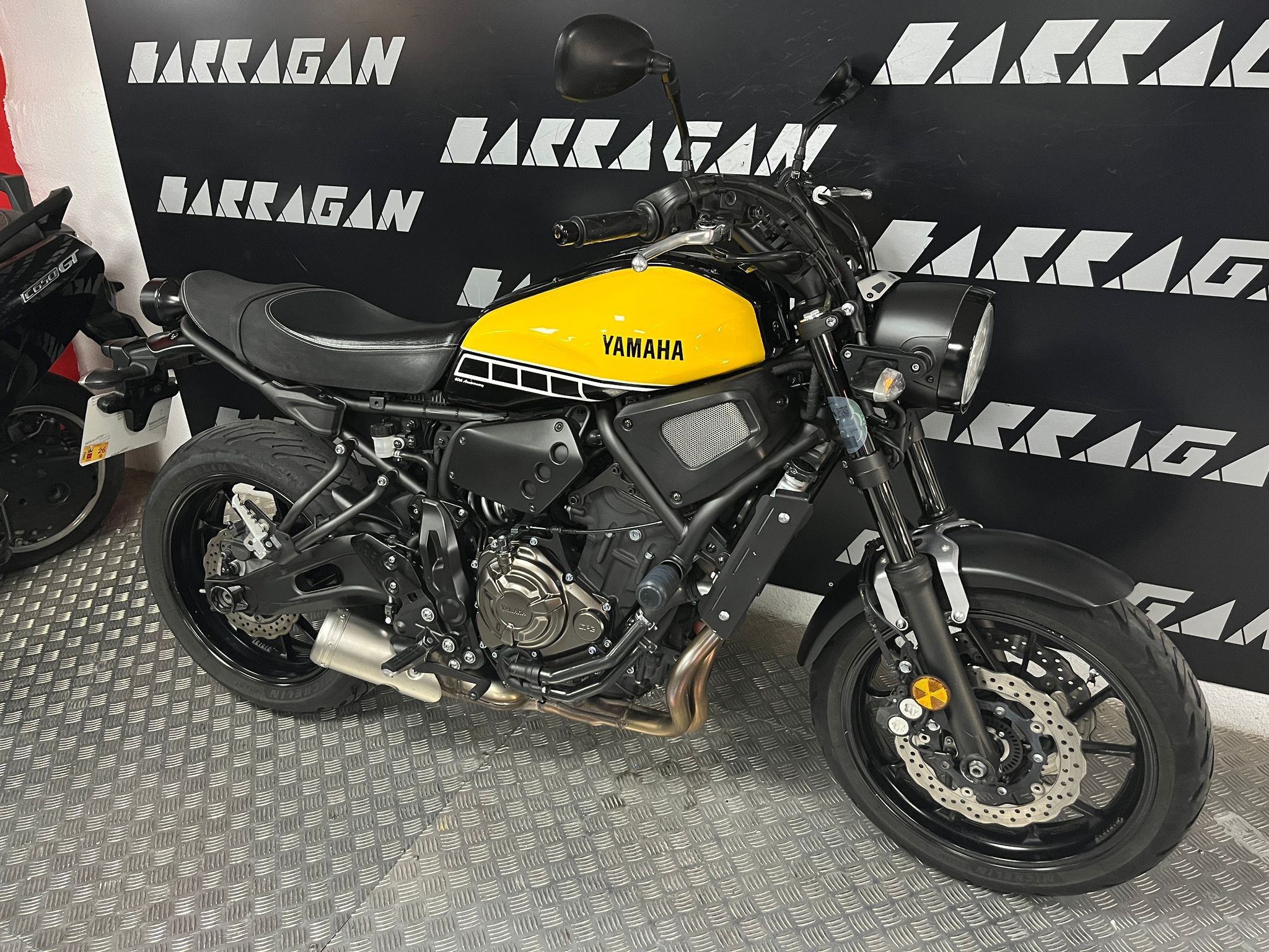 XSR 700