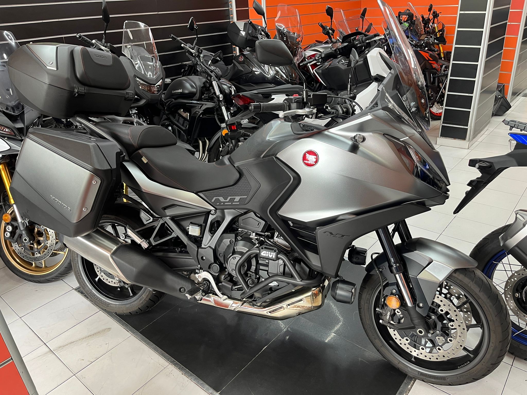 NT 1100 DCT