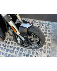 MONSTER 821