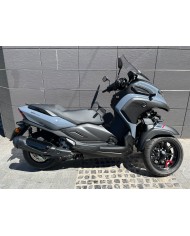TRICITY 300