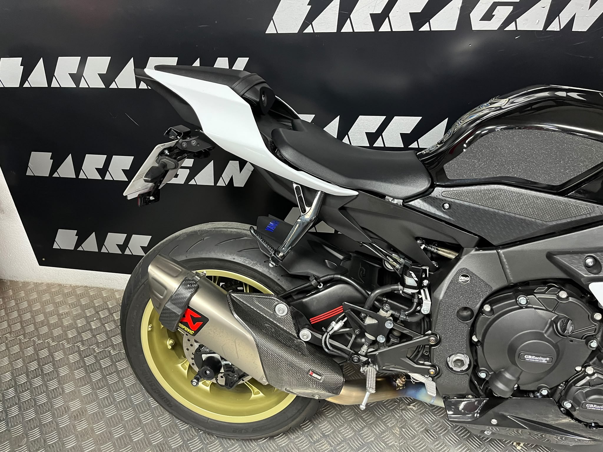 YZF-R1