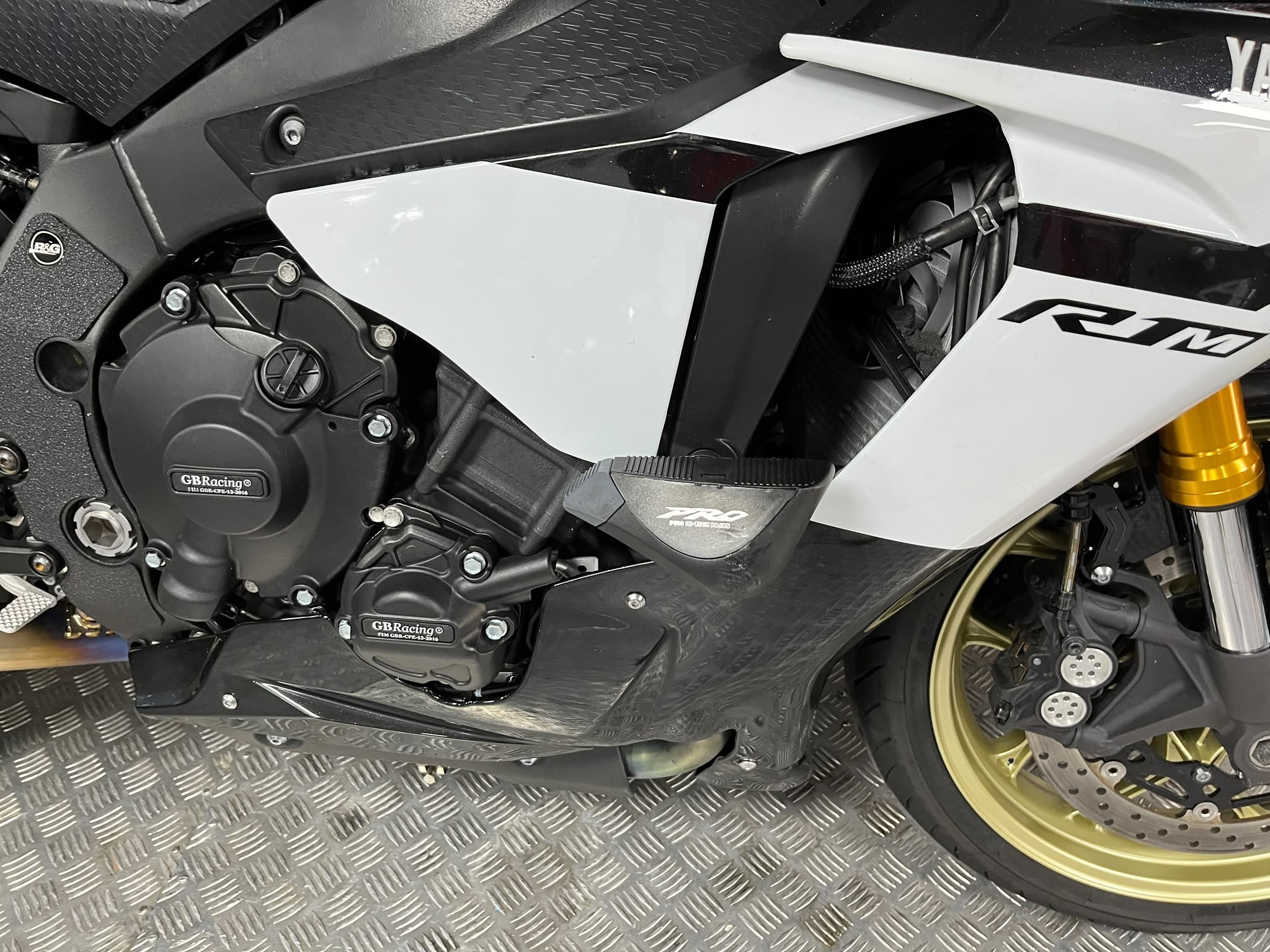 YZF-R1