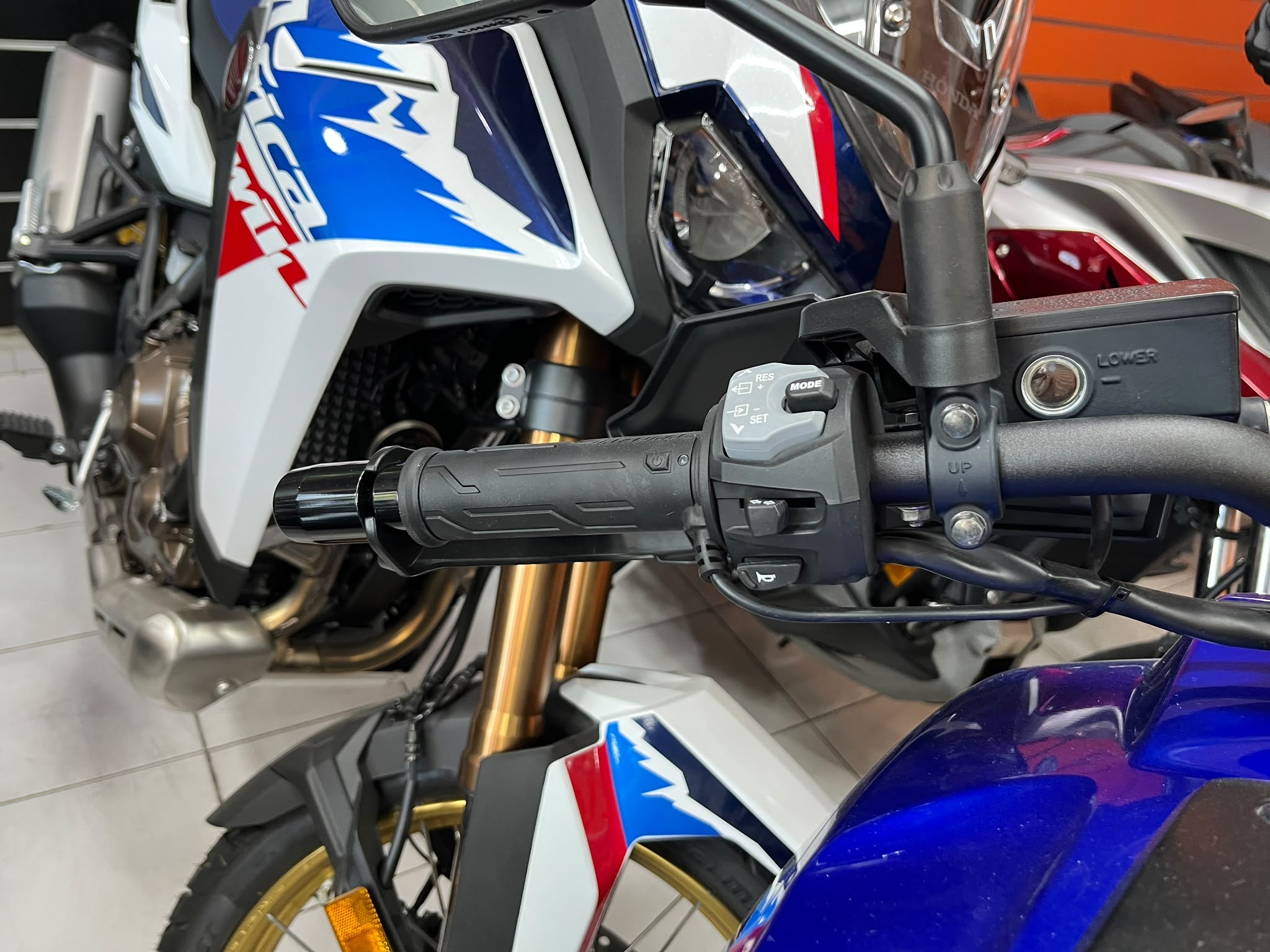 V-STROM 1050 DE