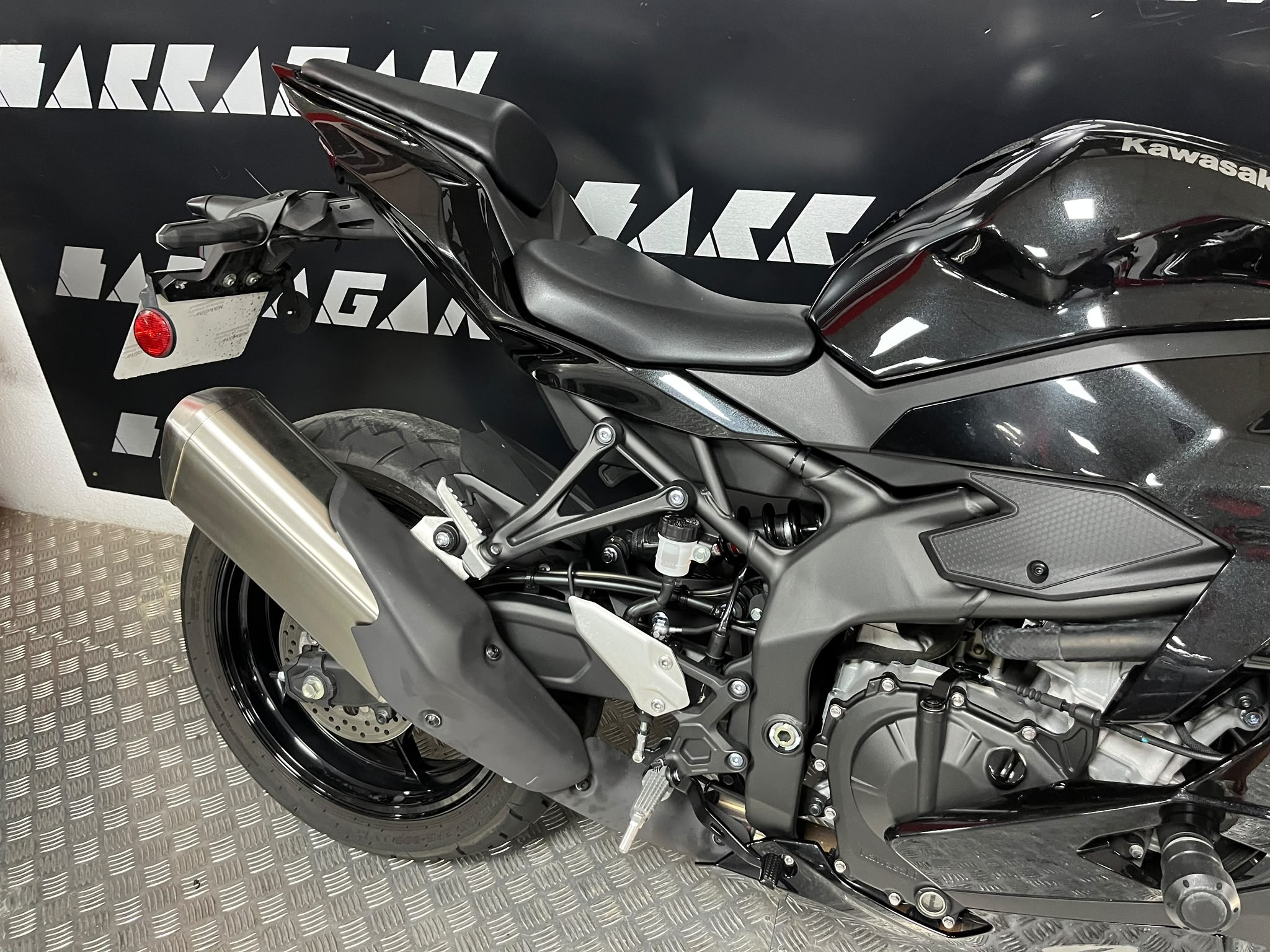 ZX4 R