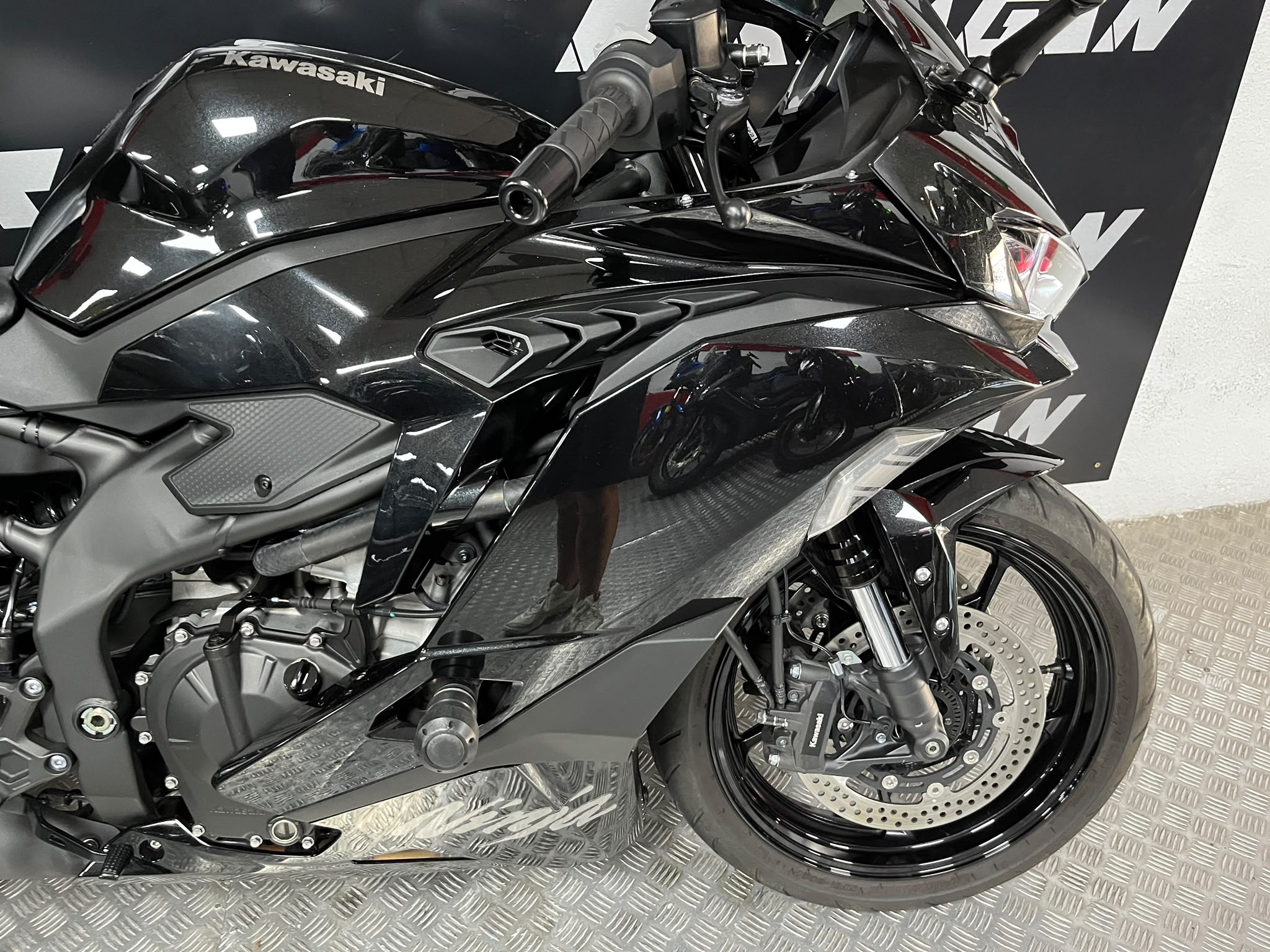 ZX4 R