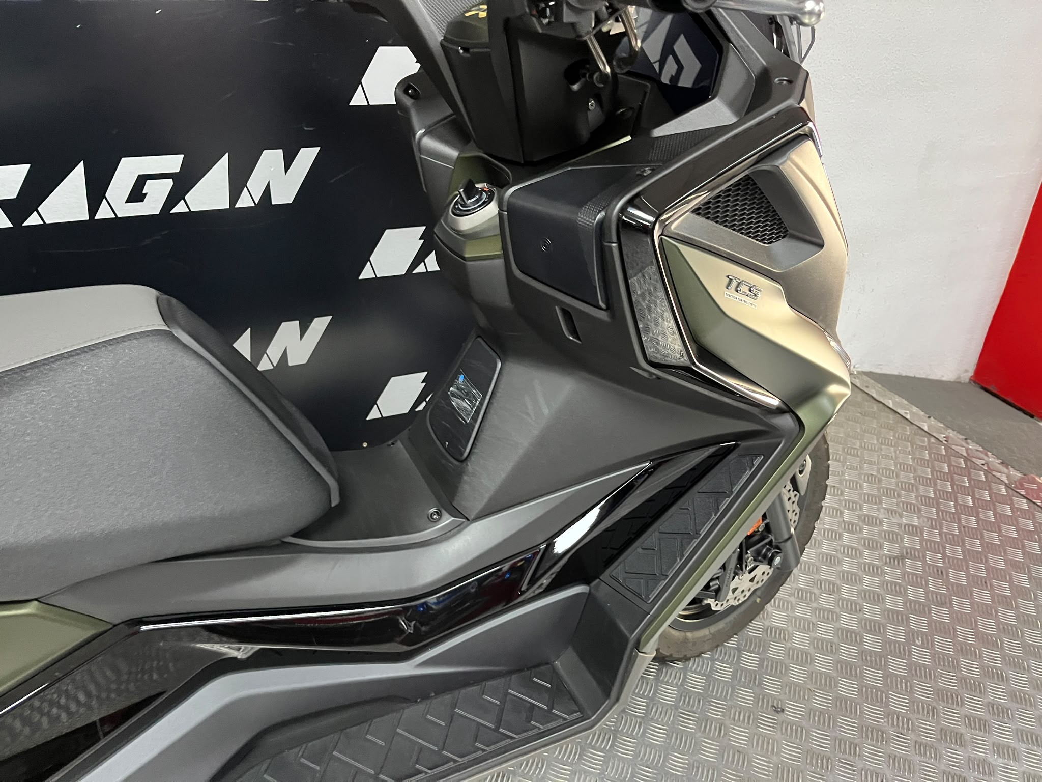 DTX 125