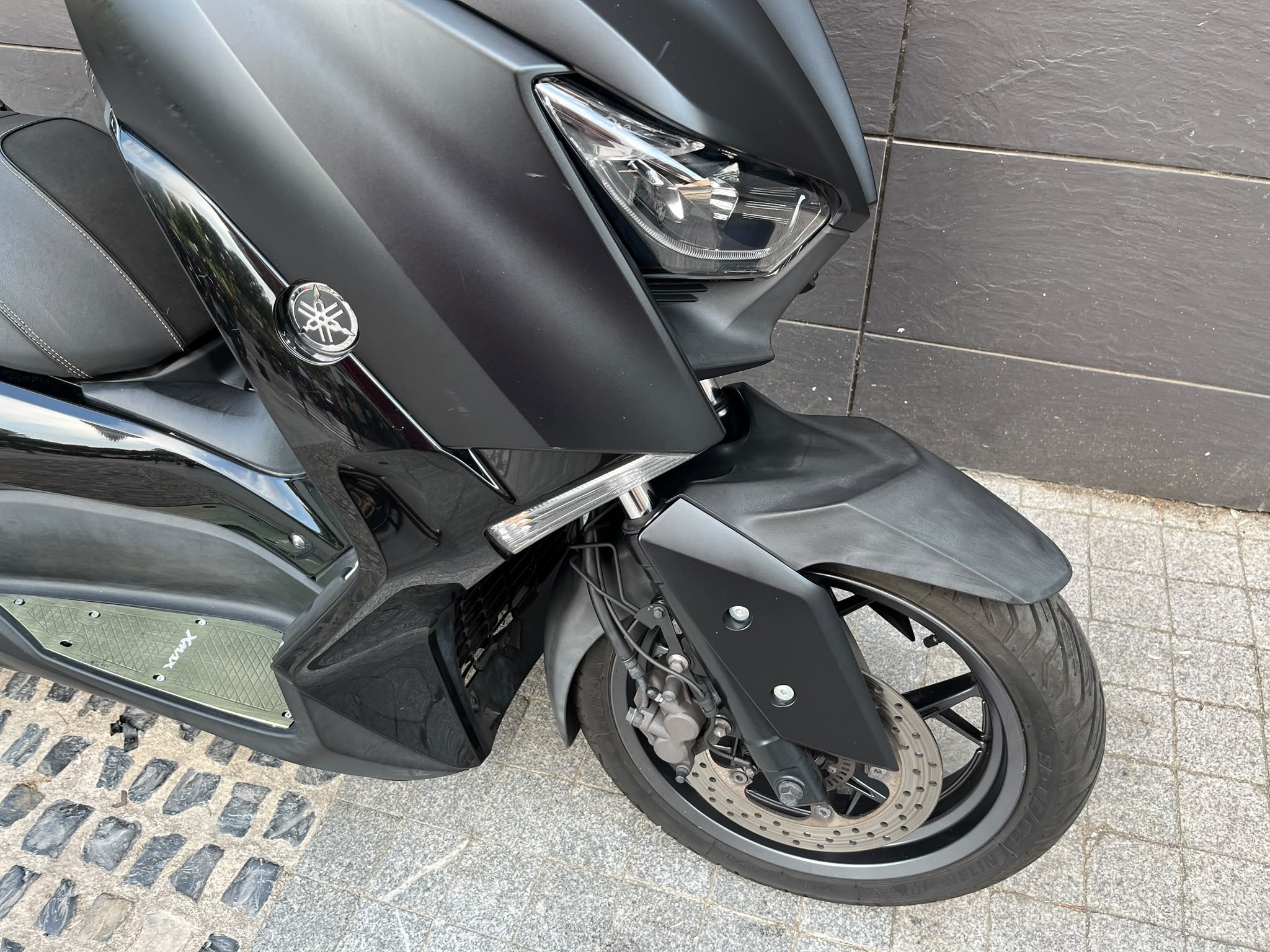 X-MAX 300 IRON MAX