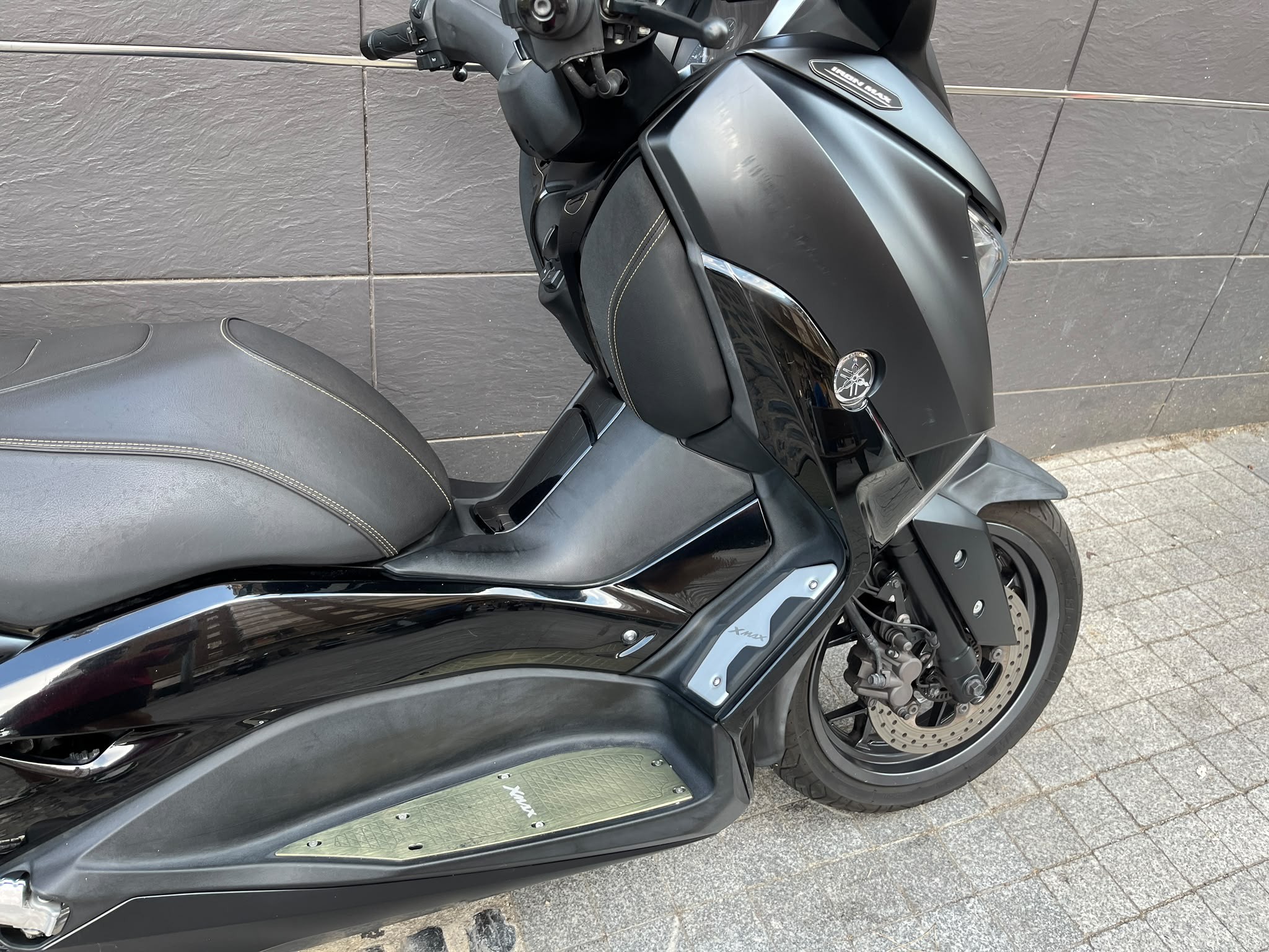 X-MAX 300 IRON MAX