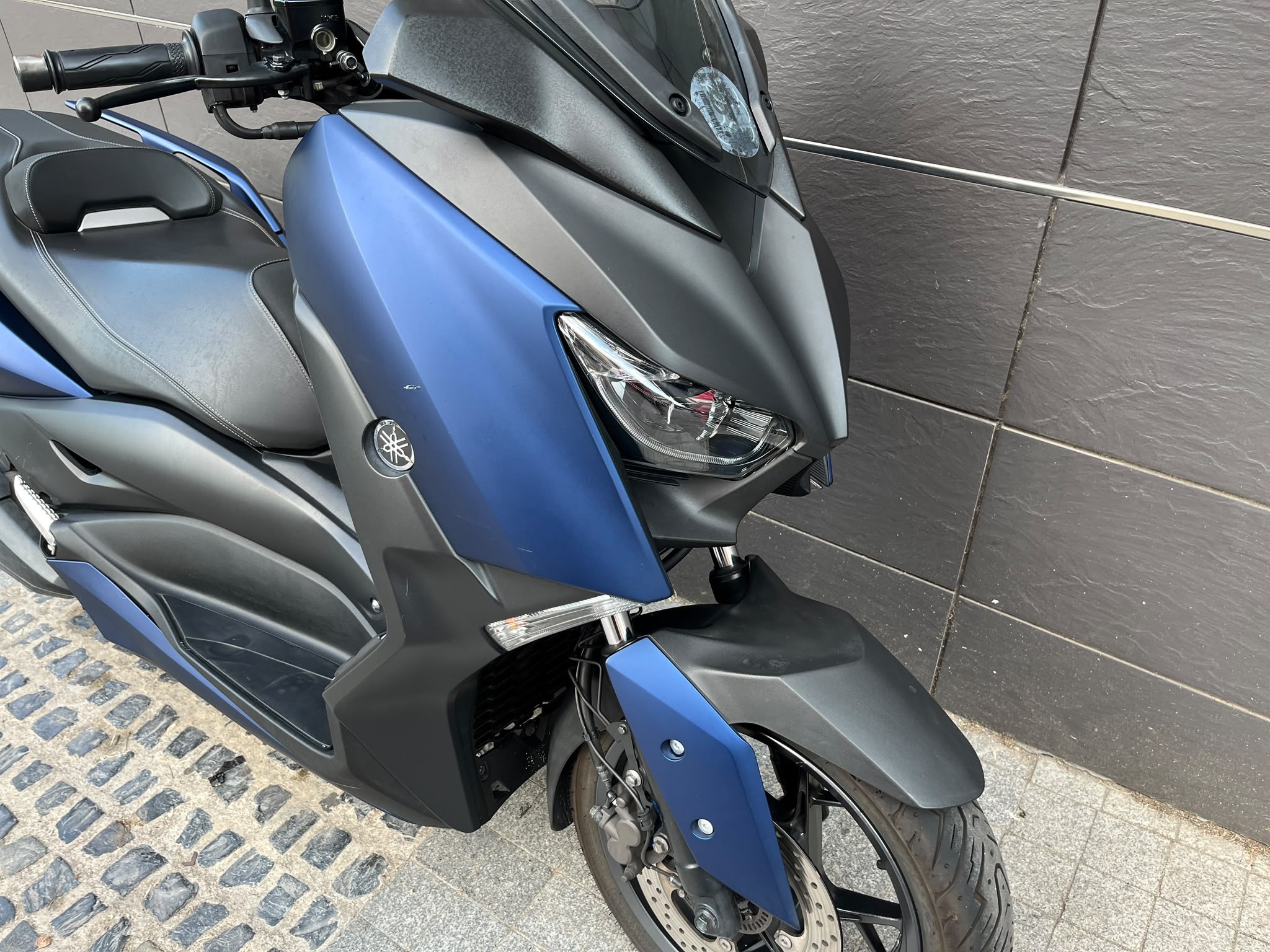 X-MAX 300
