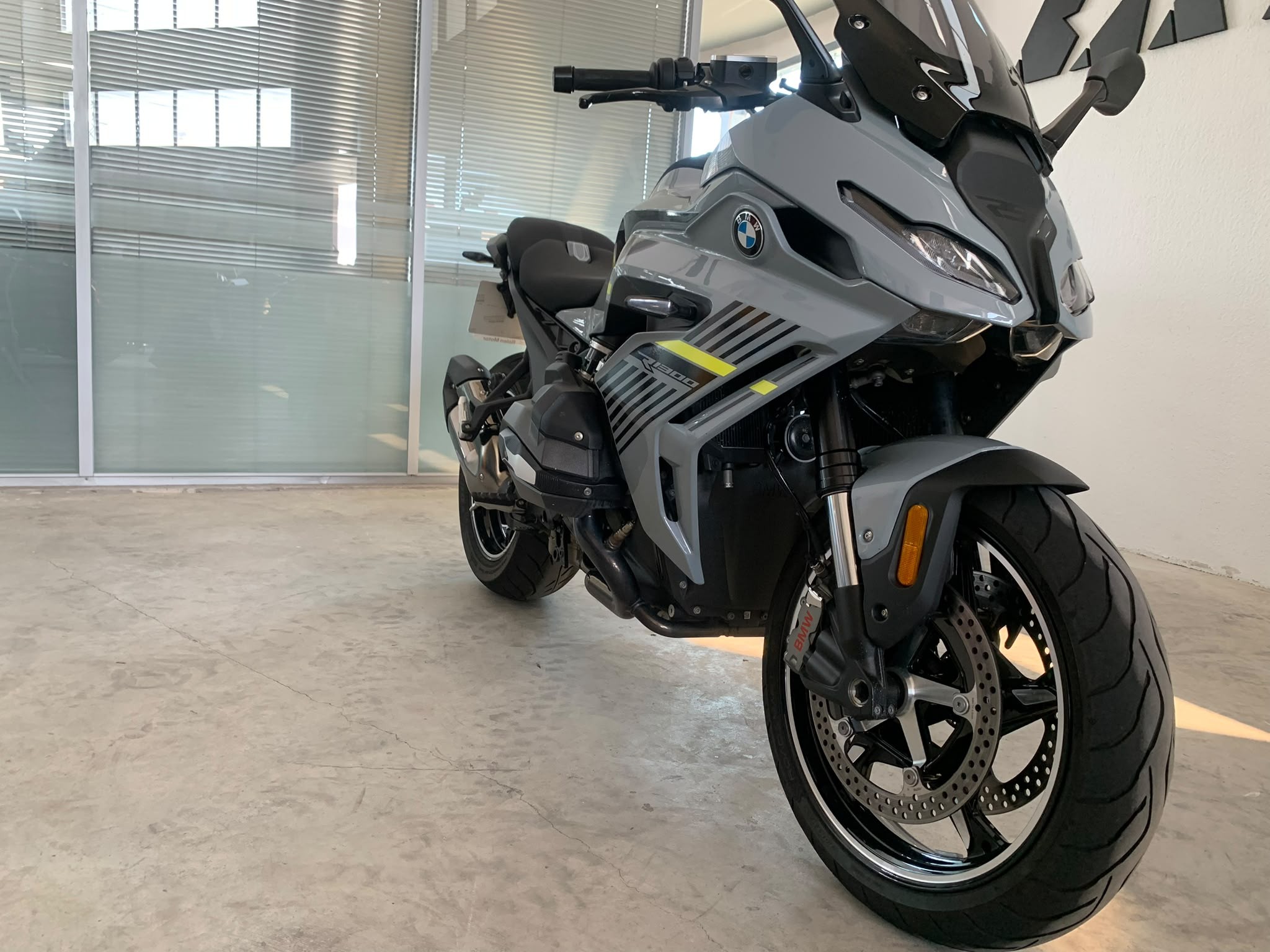 R1300RS