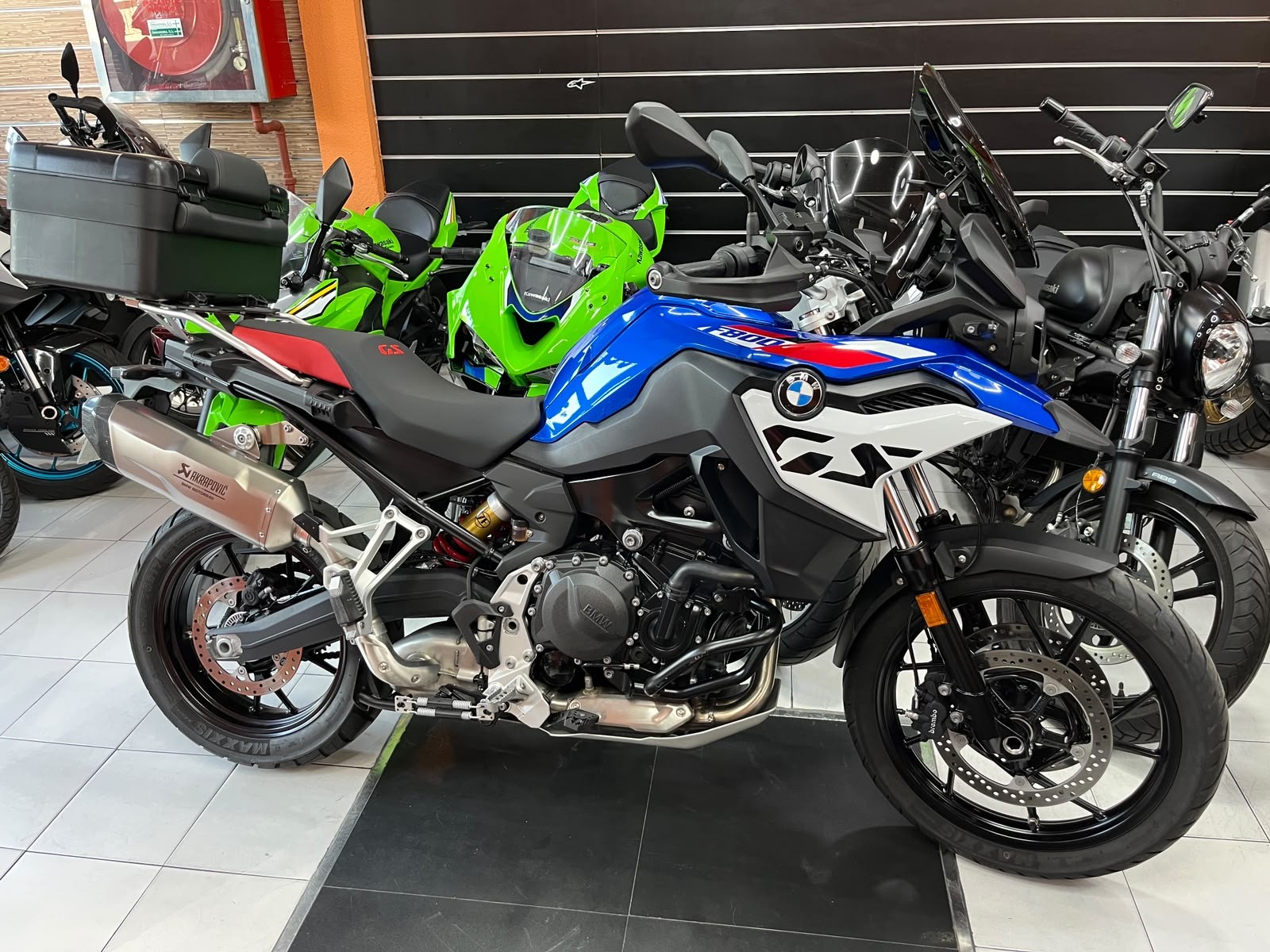F800 FS
