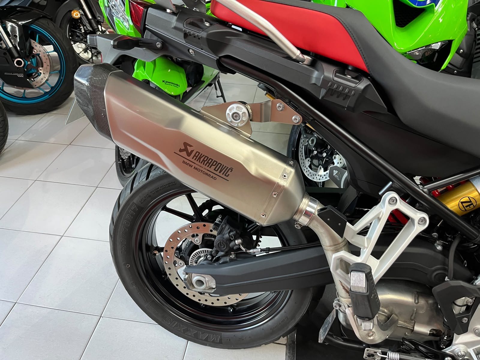 F800 FS